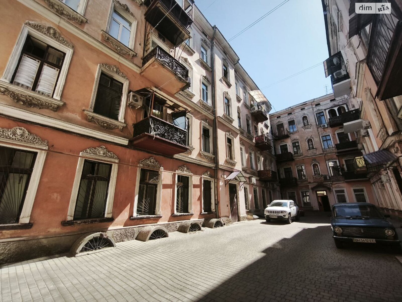 Продажа пятикомнатной квартиры в Одессе, на ул. Нежинская, район Приморский фото 1 Продажа пятикомнатной квартиры в Одессе, на ул. Нежинская, район Приморский фото 1