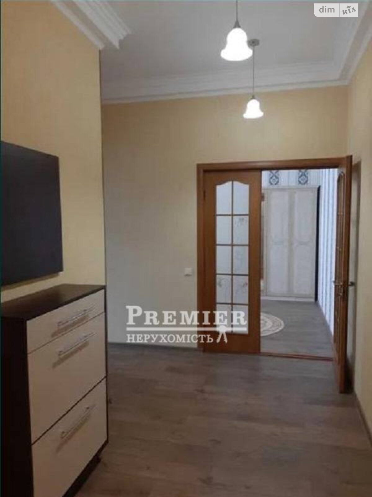 Продажа трехкомнатной квартиры в Одессе, на ул. Независимости, район Приморский фото 1 Продажа трехкомнатной квартиры в Одессе, на ул. Независимости, район Приморский фото 1