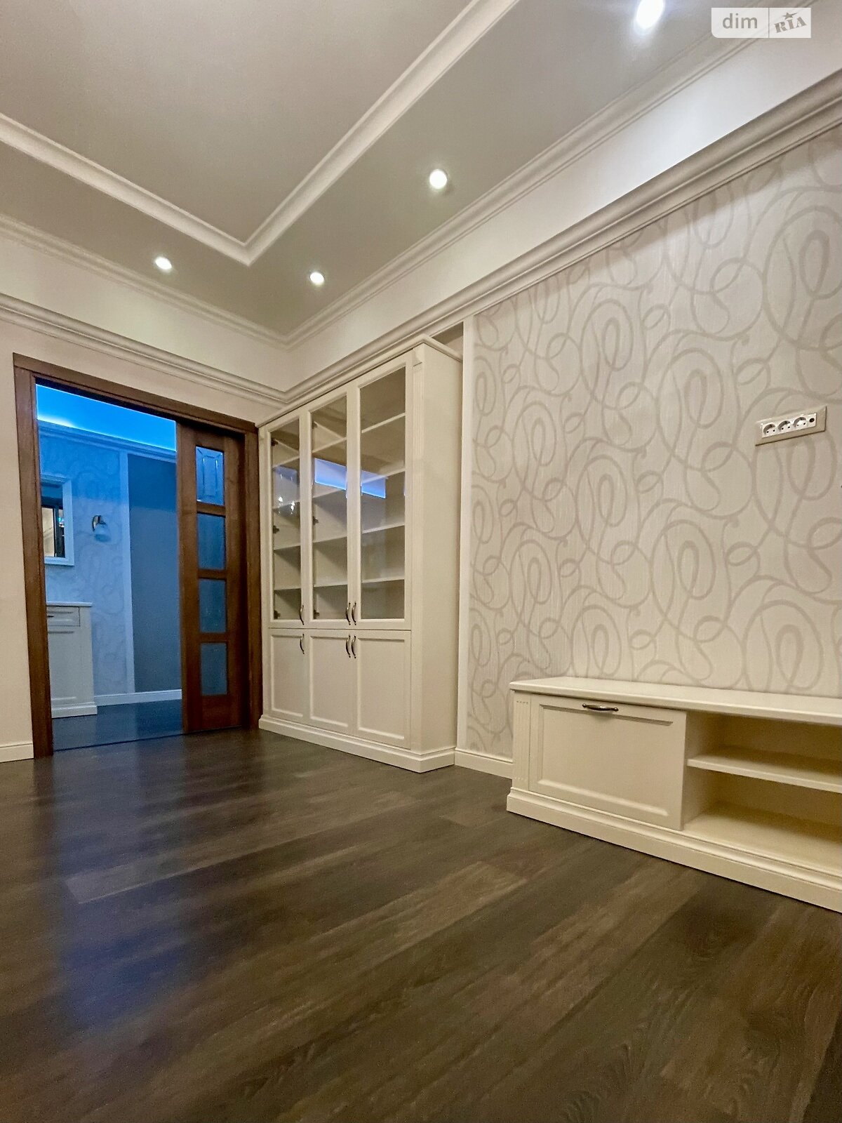 Продажа трехкомнатной квартиры в Одессе, на ул. Независимости 11, район Приморский фото 1