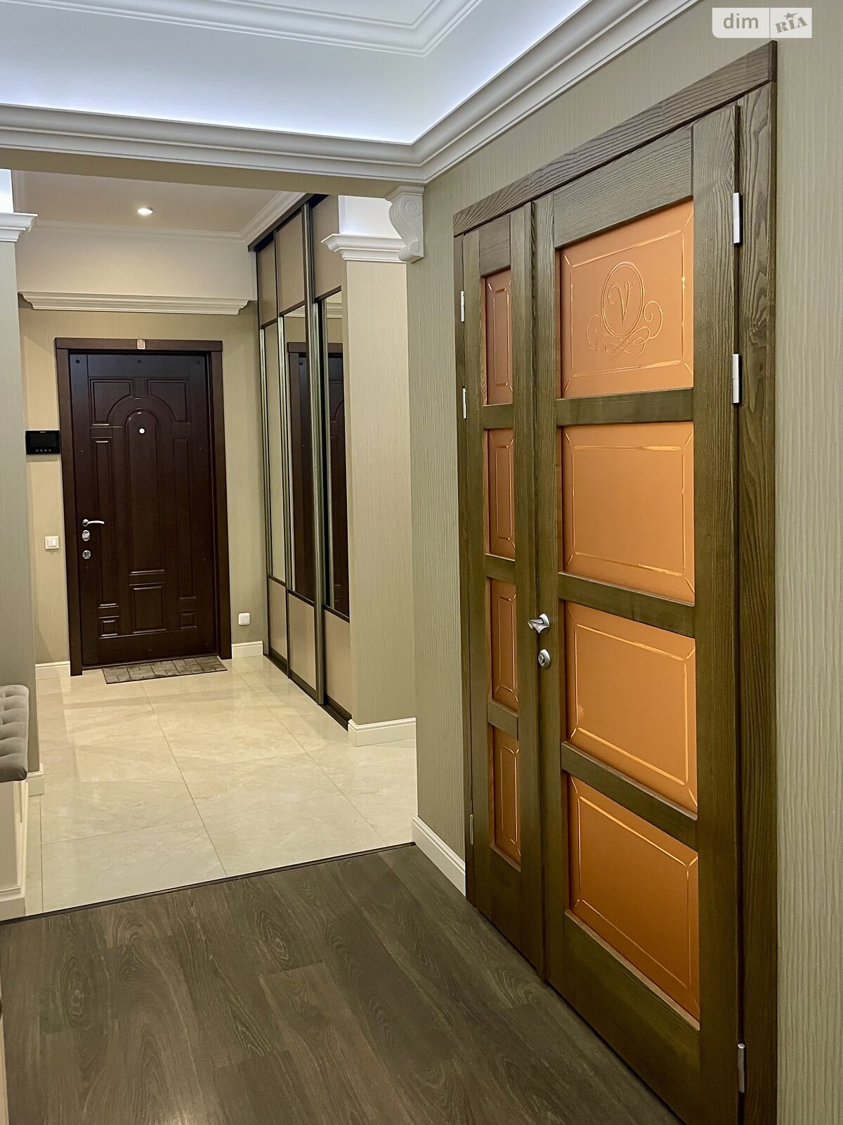 Продажа трехкомнатной квартиры в Одессе, на ул. Независимости 11, район Приморский фото 1