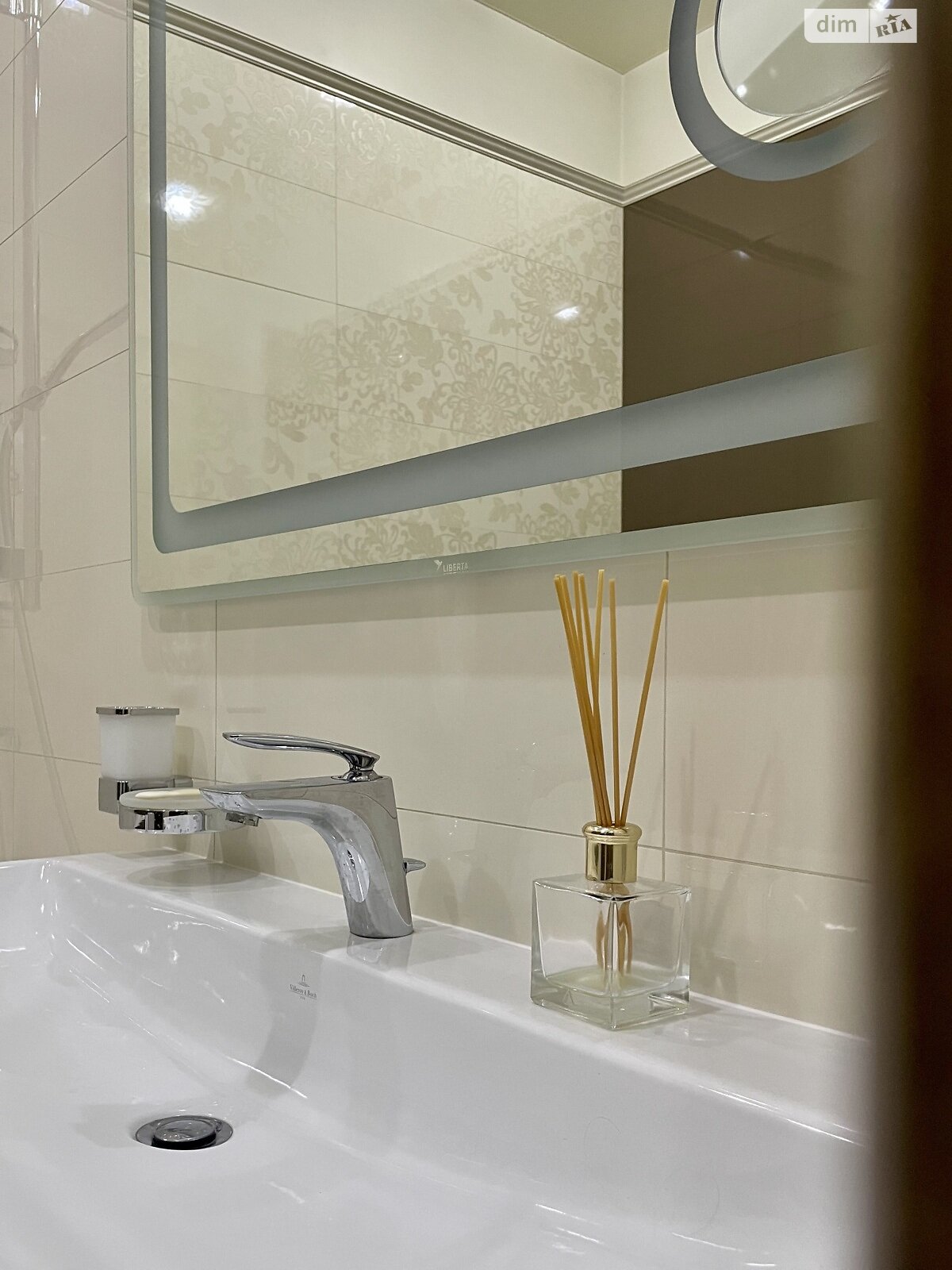 Продажа трехкомнатной квартиры в Одессе, на ул. Независимости 11, район Приморский фото 1