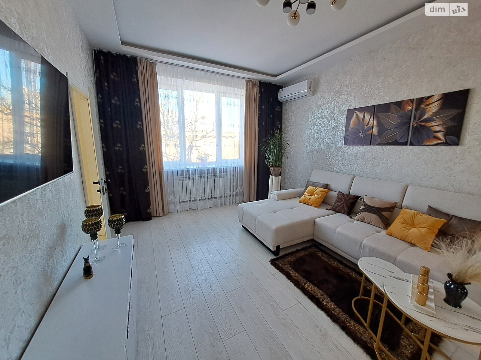 Продажа трехкомнатной квартиры в Одессе, на ул. Новосельского, район Приморский фото 1 Продажа трехкомнатной квартиры в Одессе, на ул. Новосельского, район Приморский фото 1