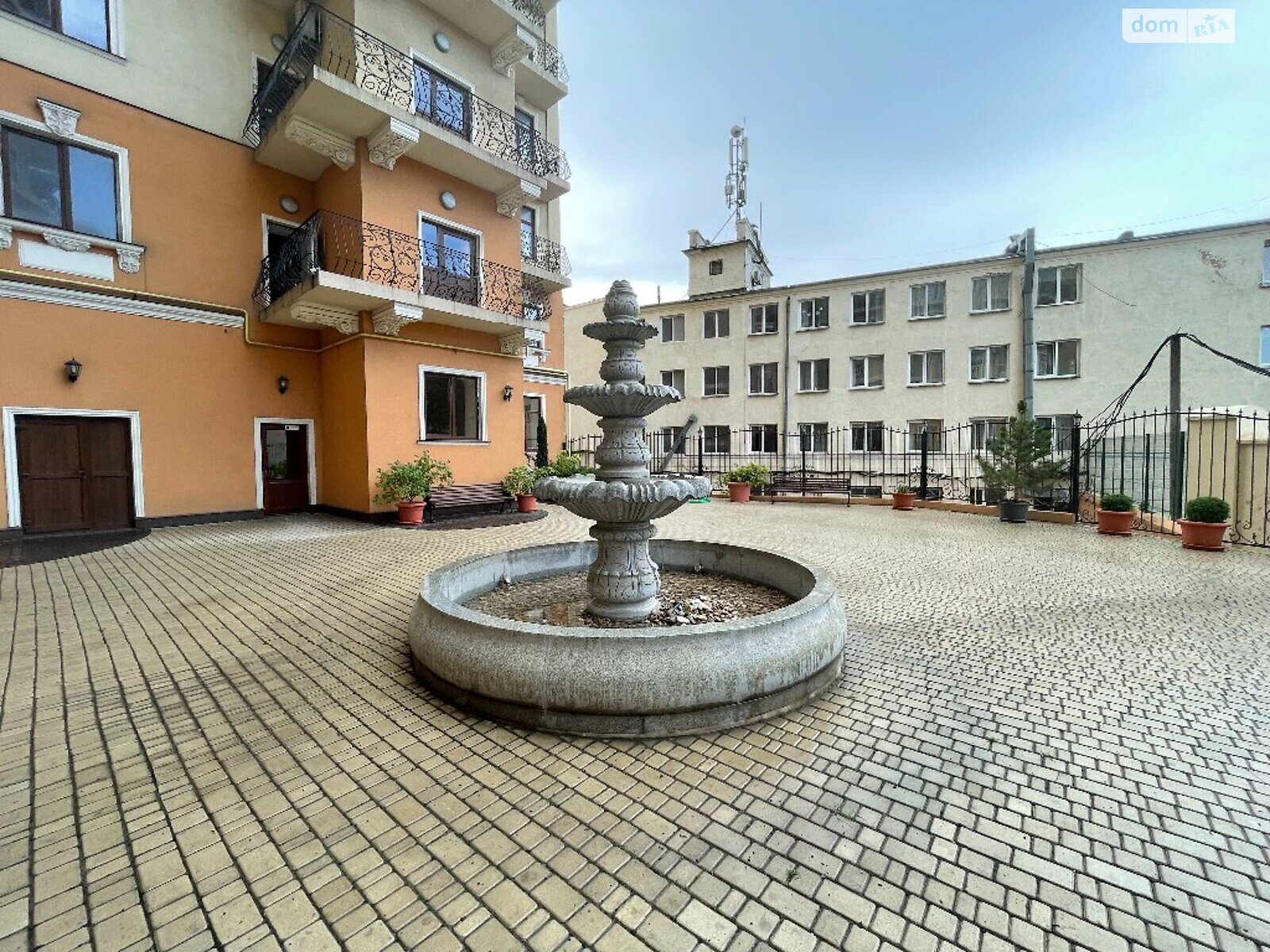 Продажа двухкомнатной квартиры в Одессе, на спуск Военный, район Приморский фото 1