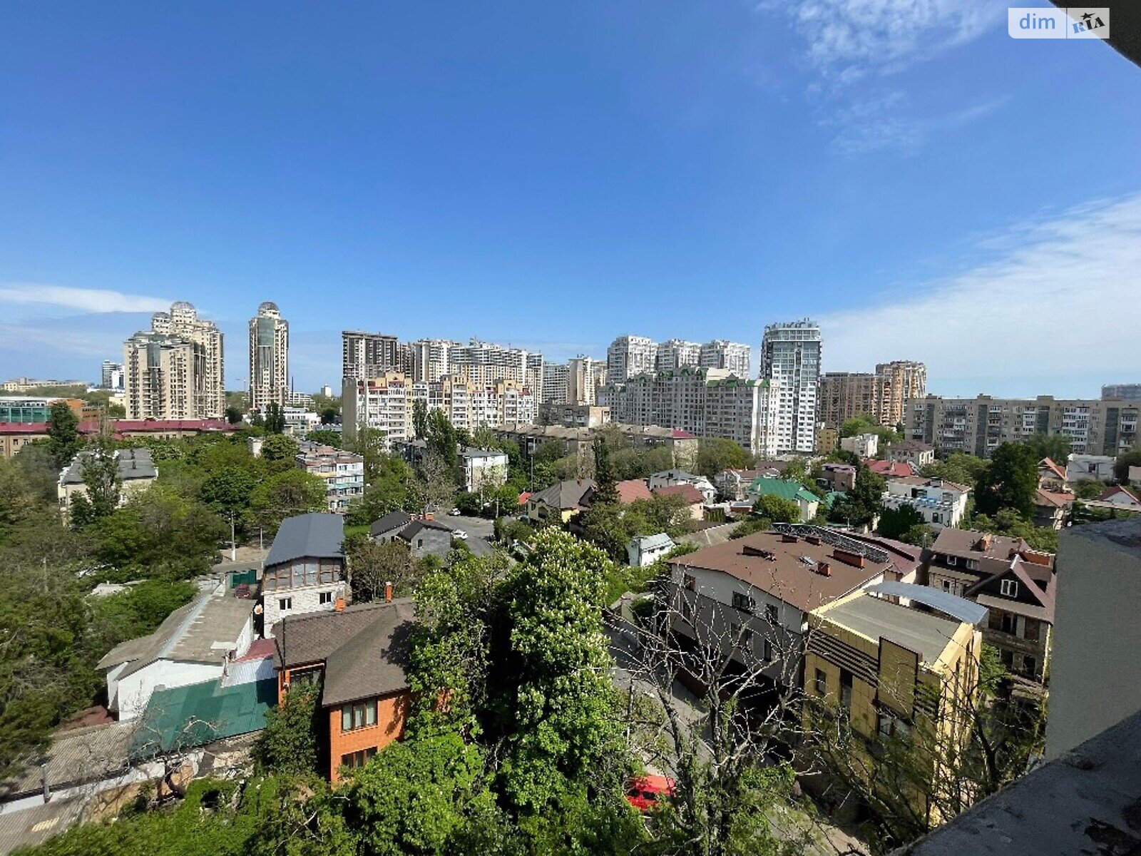 Продажа трехкомнатной квартиры в Одессе, на ул. Солнечная 4, район Приморский фото 1