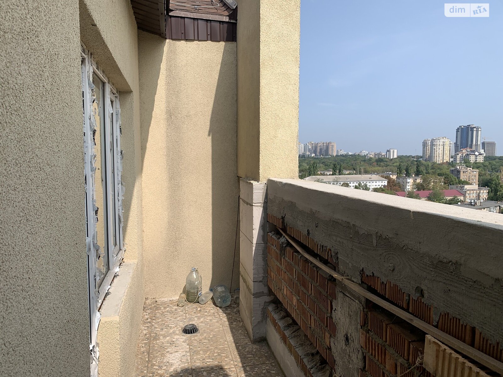 Продаж трикімнатної квартири в Одесі, на вул. Сонячна, район Приморський фото 1