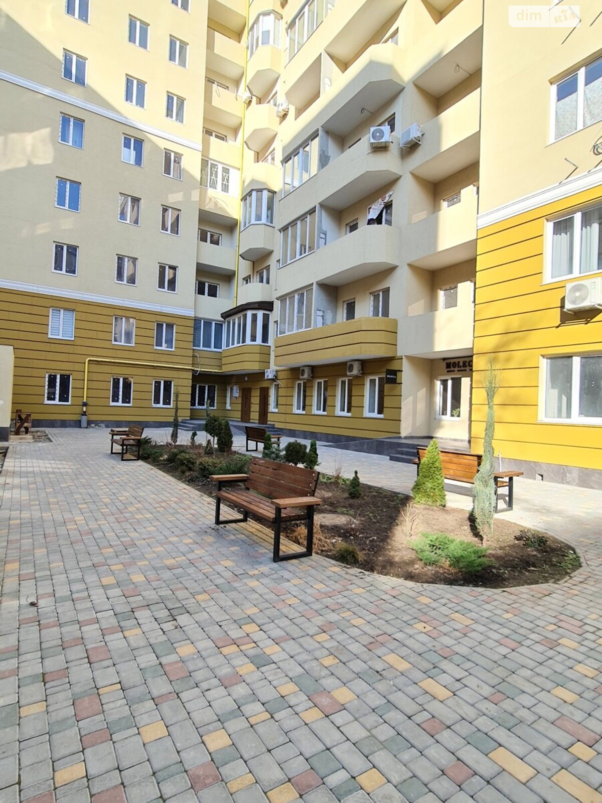 Продаж двокімнатної квартири в Одесі, на вул. Сонячна 4, район Приморський фото 1