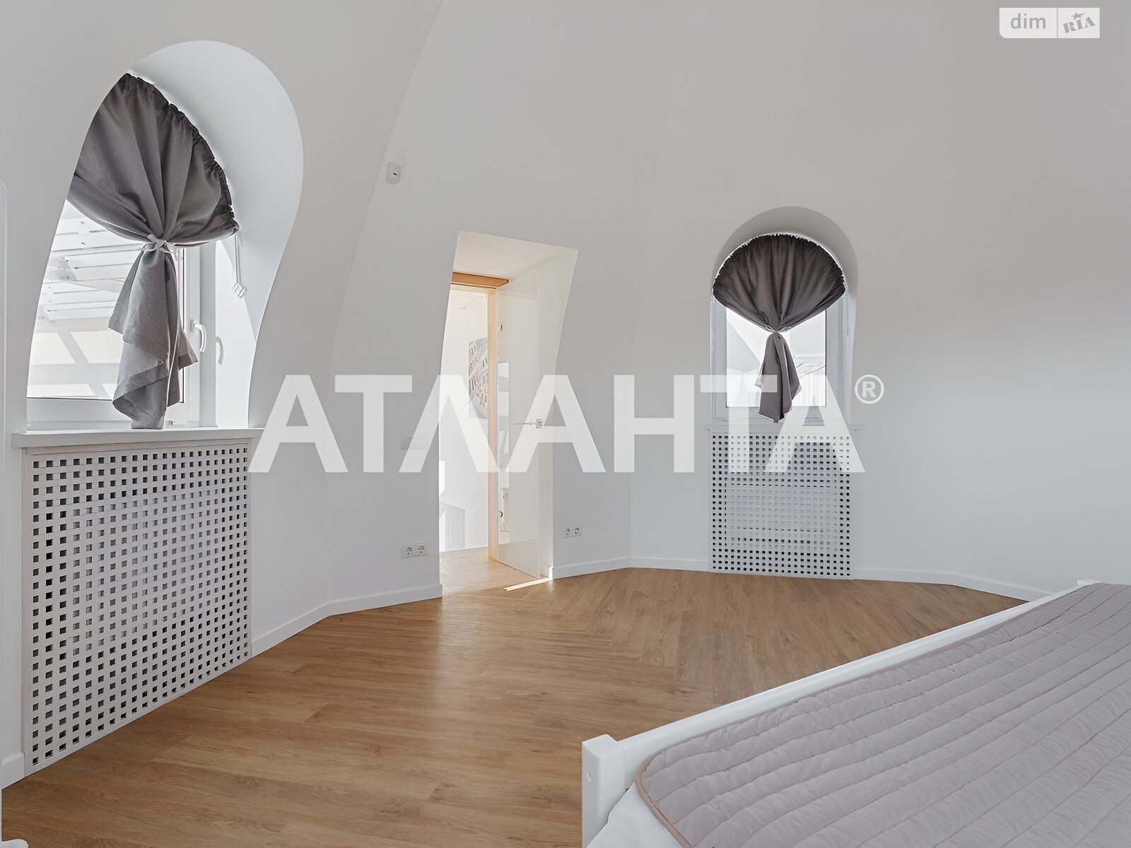 Продажа трехкомнатной квартиры в Одессе, на пер. Ониловой 18, район Приморский фото 1 Продажа трехкомнатной квартиры в Одессе, на пер. Ониловой 18, район Приморский фото 1