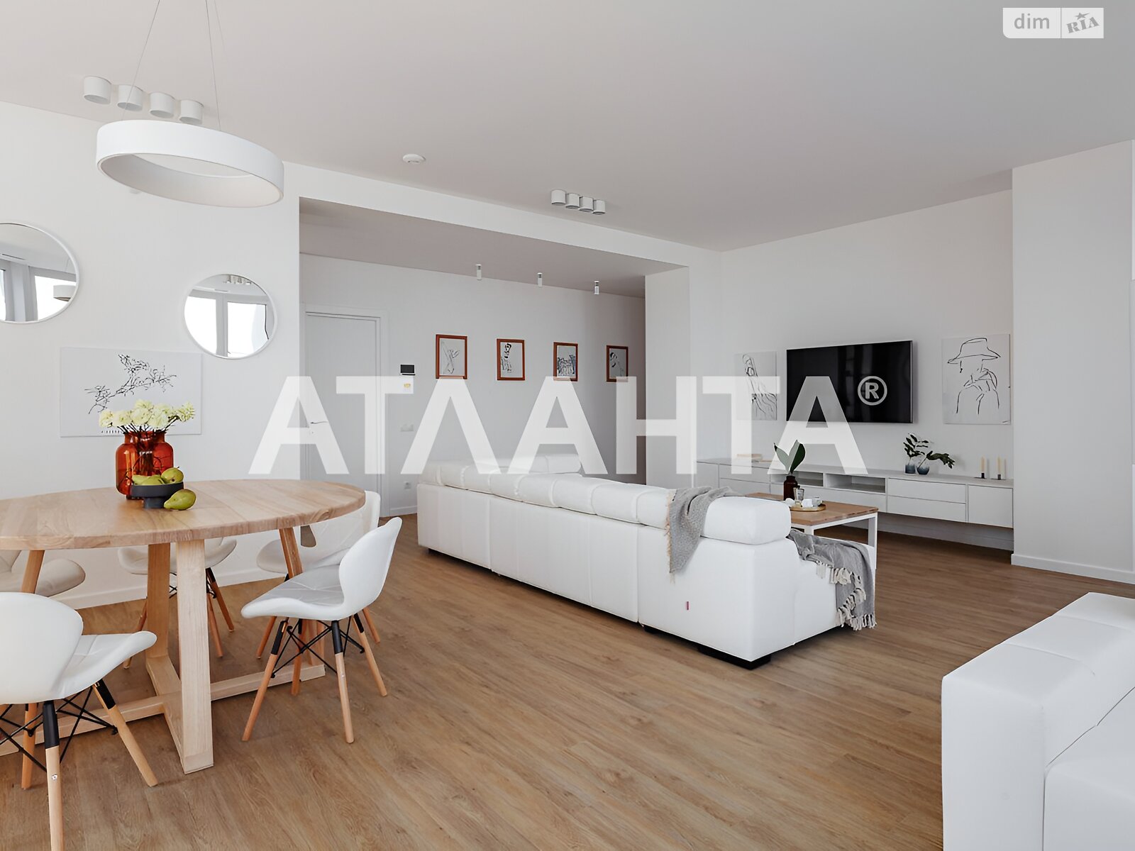 Продажа трехкомнатной квартиры в Одессе, на пер. Ониловой 18, район Приморский фото 1 Продажа трехкомнатной квартиры в Одессе, на пер. Ониловой 18, район Приморский фото 1