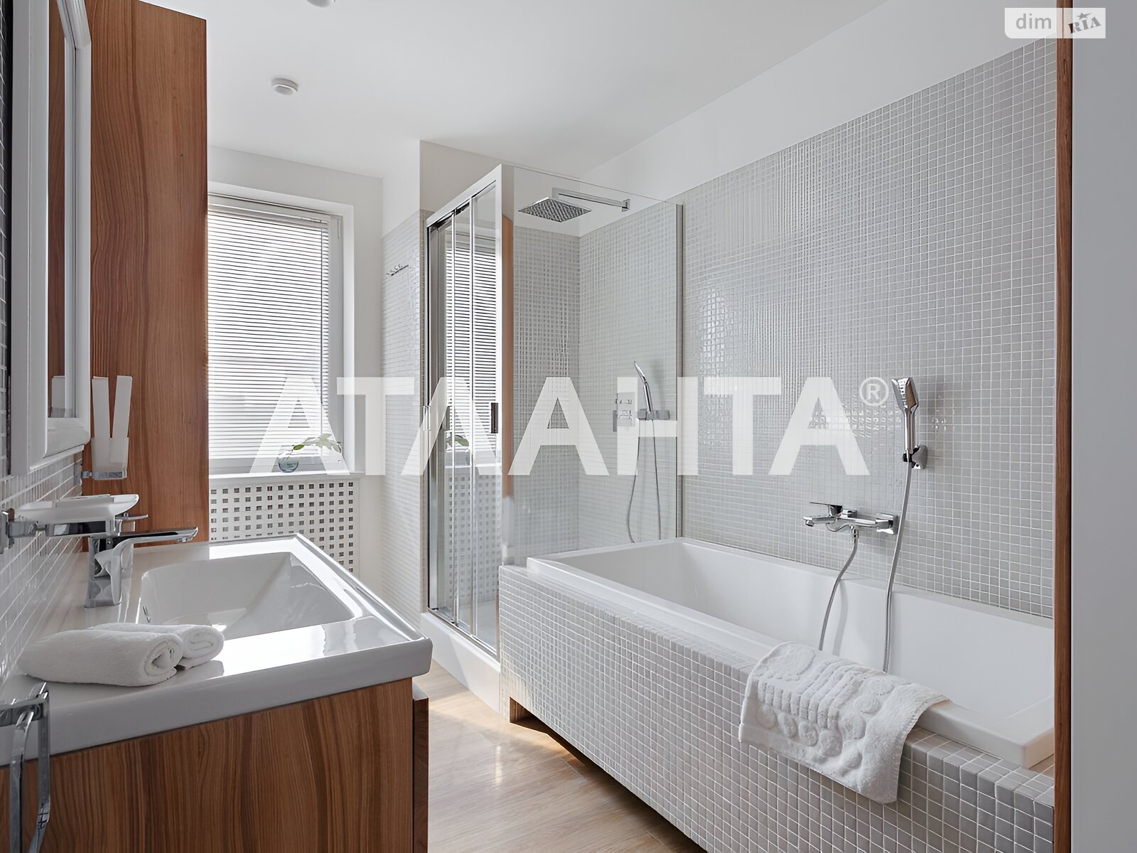 Продажа трехкомнатной квартиры в Одессе, на пер. Ониловой 18, район Приморский фото 1 Продажа трехкомнатной квартиры в Одессе, на пер. Ониловой 18, район Приморский фото 1