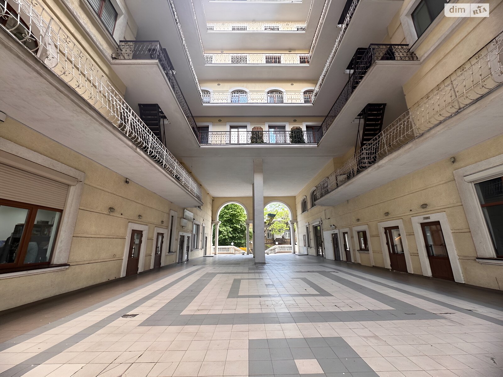 Продажа трехкомнатной квартиры в Одессе, на пер. Ониловой 18, район Приморский фото 1 Продажа трехкомнатной квартиры в Одессе, на пер. Ониловой 18, район Приморский фото 1