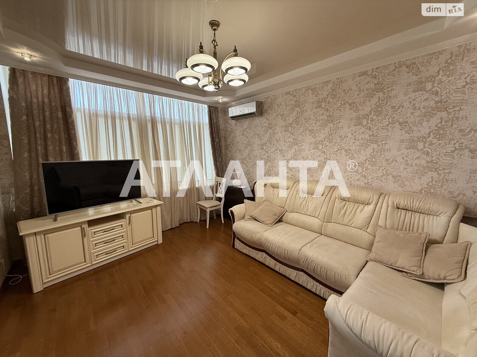 Продажа двухкомнатной квартиры в Одессе, на ул. Средняя 242, район Приморский фото 1 Продажа двухкомнатной квартиры в Одессе, на ул. Средняя 242, район Приморский фото 1