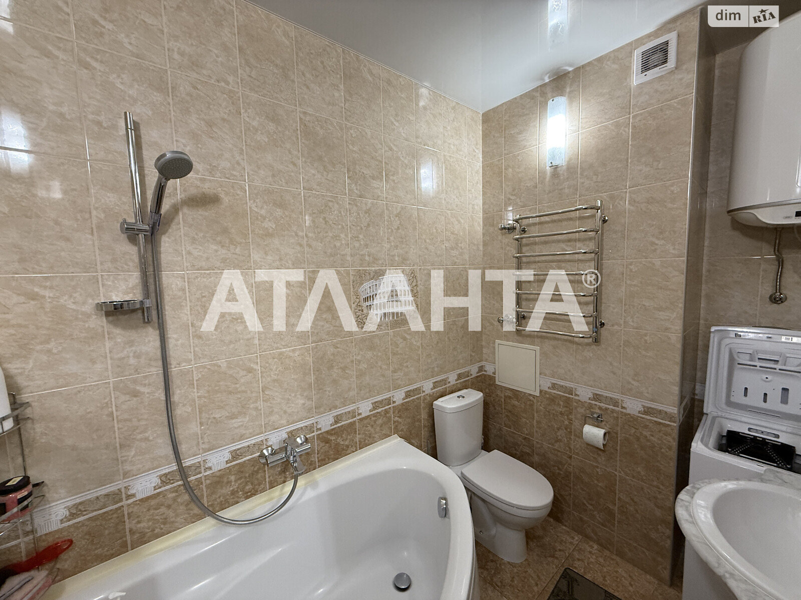 Продажа двухкомнатной квартиры в Одессе, на ул. Средняя 242, район Приморский фото 1 Продажа двухкомнатной квартиры в Одессе, на ул. Средняя 242, район Приморский фото 1