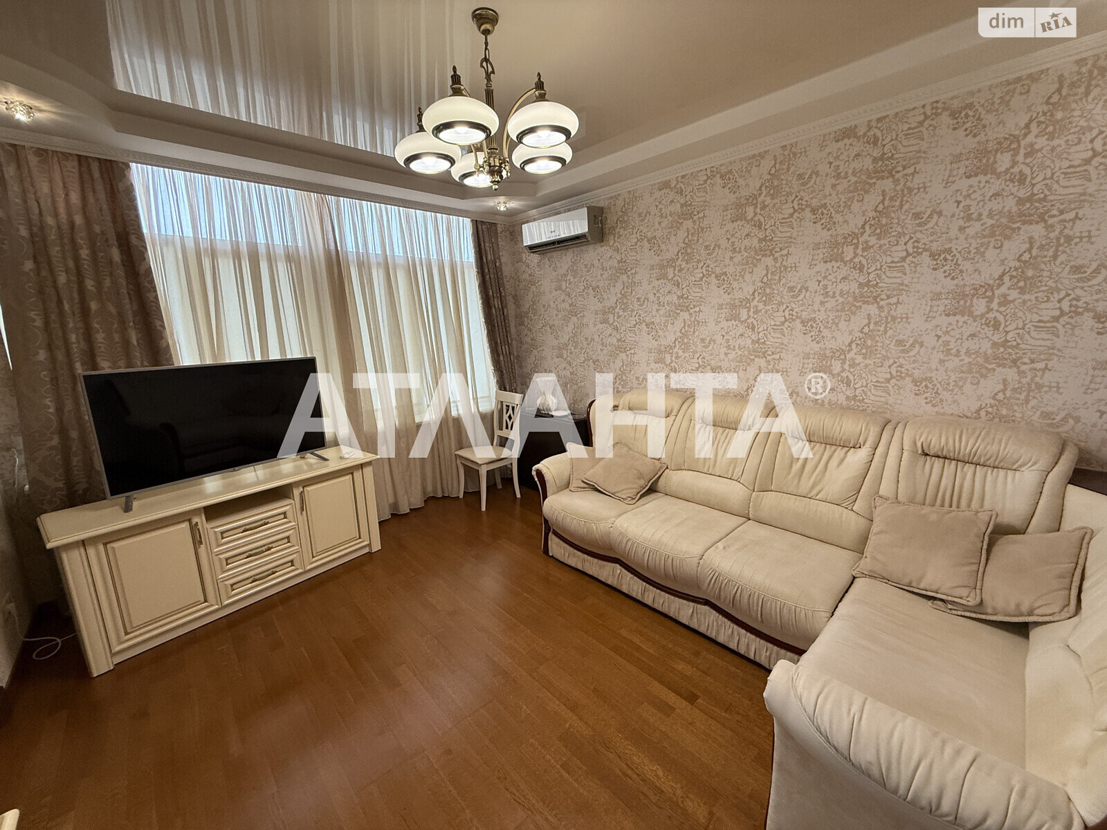 Продажа двухкомнатной квартиры в Одессе, на ул. Средняя 242, район Приморский фото 1 Продажа двухкомнатной квартиры в Одессе, на ул. Средняя 242, район Приморский фото 1