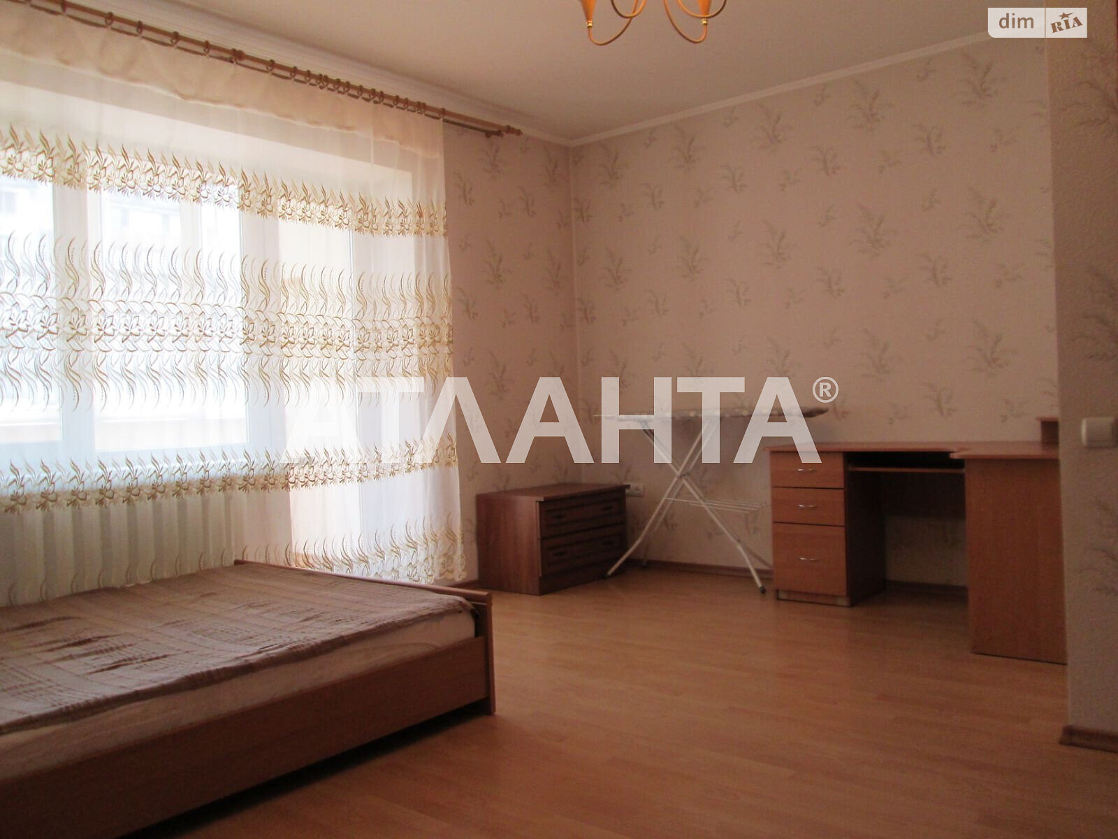 Продаж двокімнатної квартири в Одесі, на вул. Палубна, район Приморський фото 1 Продаж двокімнатної квартири в Одесі, на вул. Палубна, район Приморський фото 1