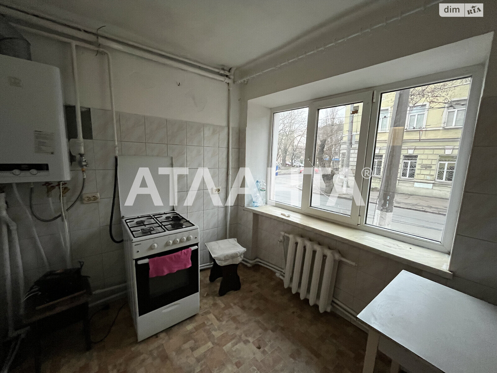 Продажа трехкомнатной квартиры в Одессе, на ул. Пантелеймоновская, район Приморский фото 1 Продажа трехкомнатной квартиры в Одессе, на ул. Пантелеймоновская, район Приморский фото 1