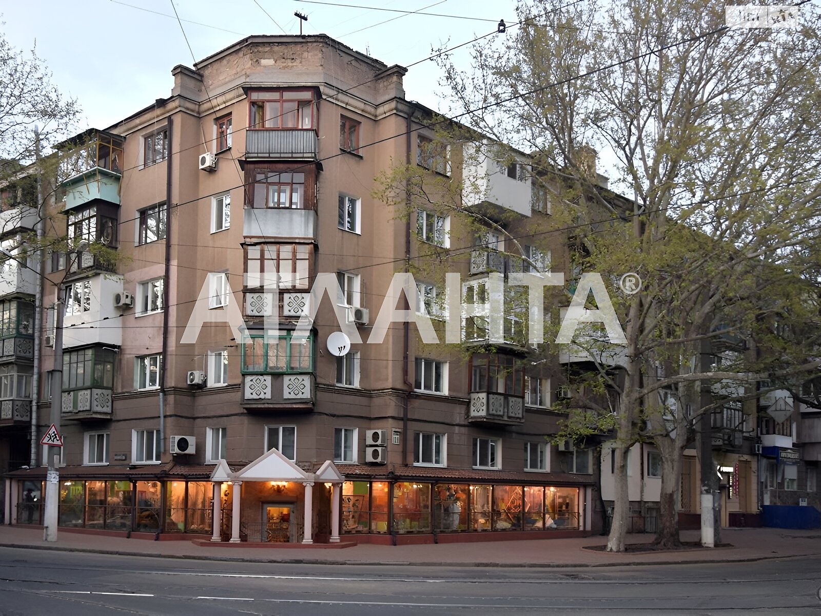 Продажа трехкомнатной квартиры в Одессе, на ул. Пантелеймоновская, район Приморский фото 1 Продажа трехкомнатной квартиры в Одессе, на ул. Пантелеймоновская, район Приморский фото 1