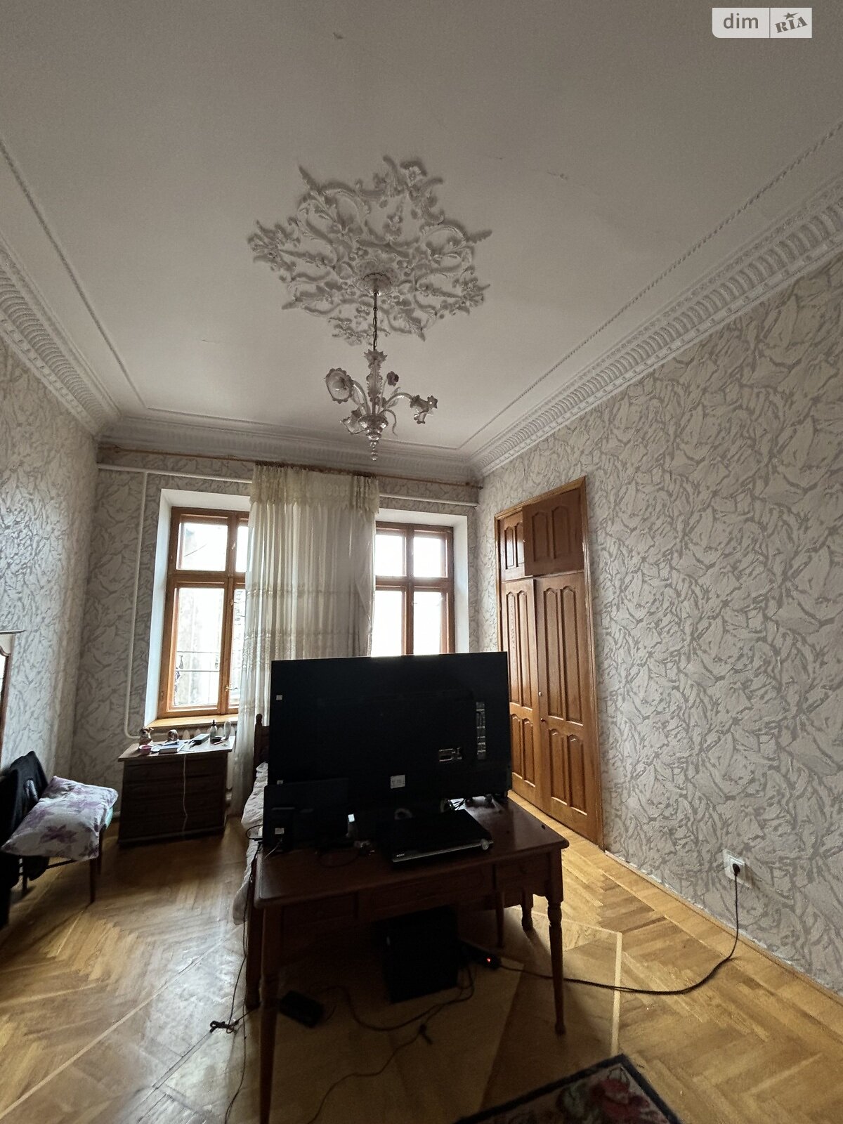 Продаж чотирикімнатної квартири в Одесі, на вул. Пастера, район Приморський фото 1 Продаж чотирикімнатної квартири в Одесі, на вул. Пастера, район Приморський фото 1