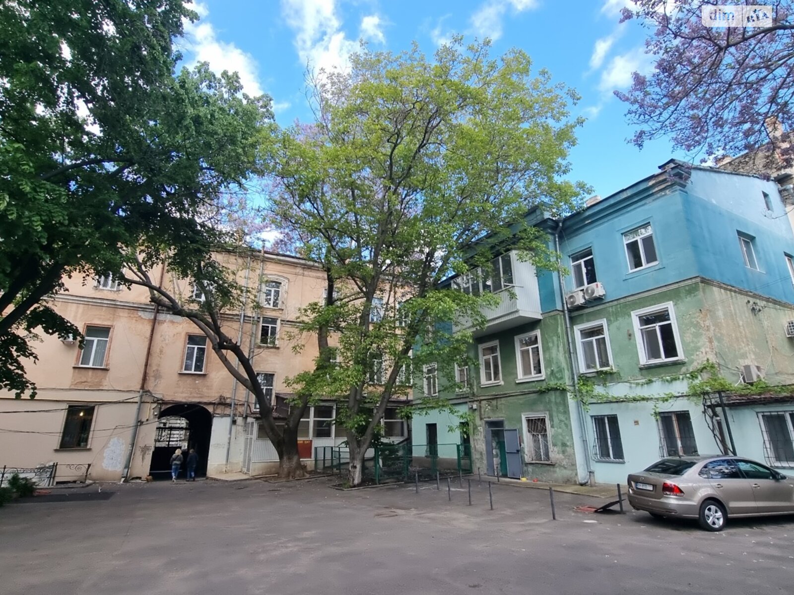 Продажа трехкомнатной квартиры в Одессе, на ул. Пастера 44А, район Приморский фото 1 Продажа трехкомнатной квартиры в Одессе, на ул. Пастера 44А, район Приморский фото 1