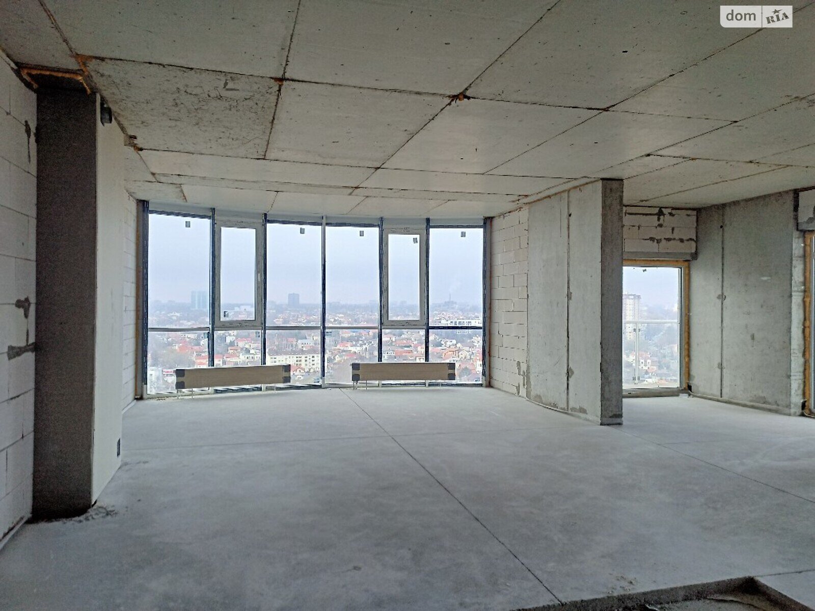 Продаж трикімнатної квартири в Одесі, на пров. Кордонний, район Приморський фото 1 Продаж трикімнатної квартири в Одесі, на пров. Кордонний, район Приморський фото 1