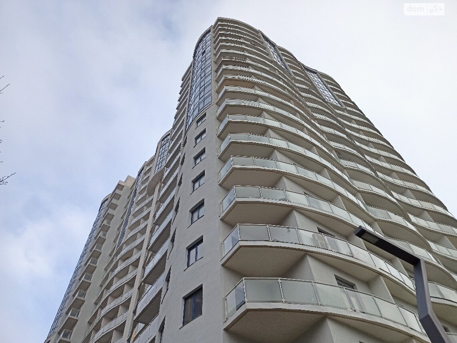 Продаж трикімнатної квартири в Одесі, на пров. Кордонний, район Приморський фото 1 Продаж трикімнатної квартири в Одесі, на пров. Кордонний, район Приморський фото 1