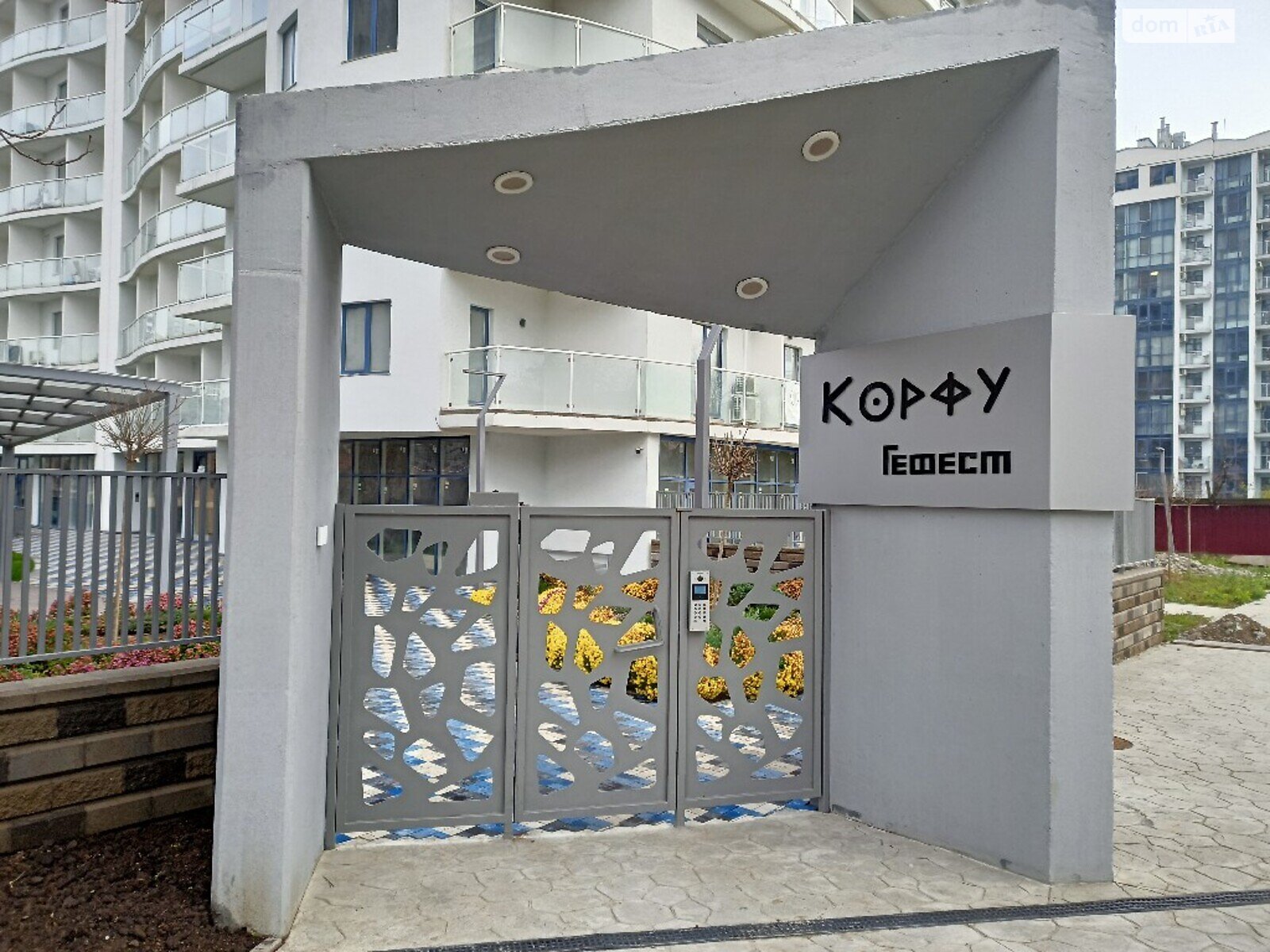 Продаж трикімнатної квартири в Одесі, на пров. Кордонний, район Приморський фото 1 Продаж трикімнатної квартири в Одесі, на пров. Кордонний, район Приморський фото 1