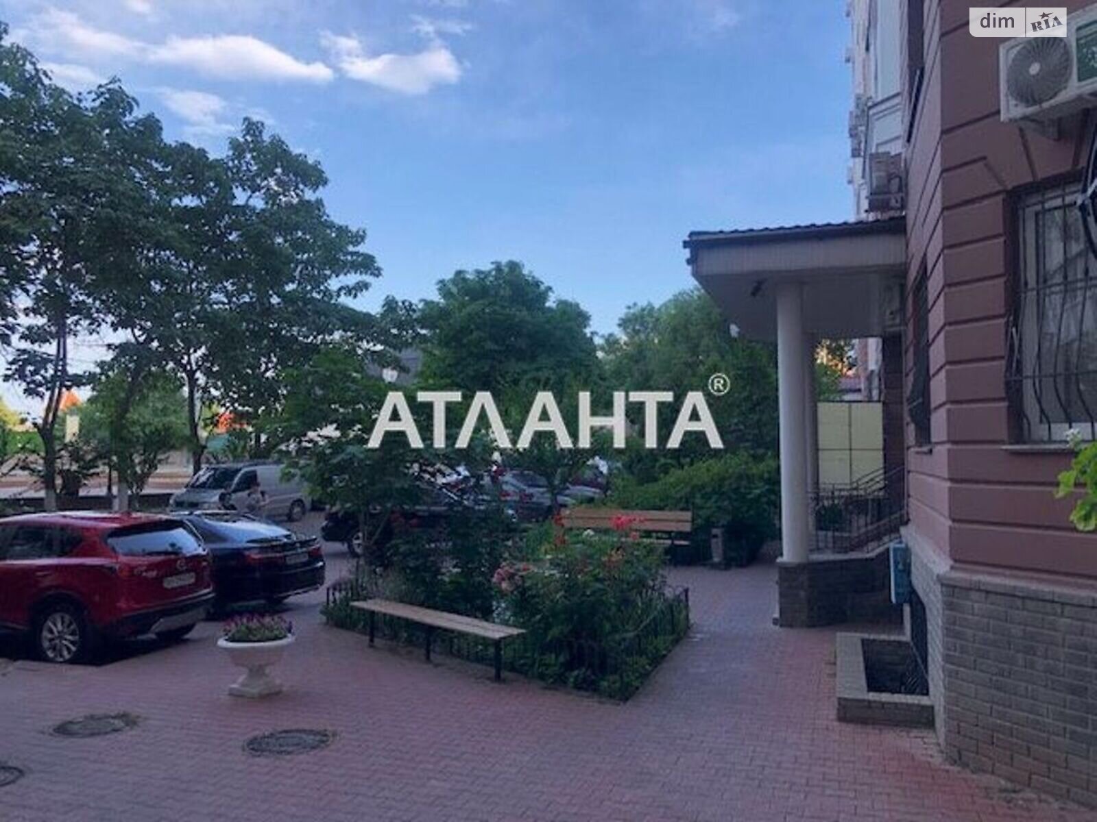 Продажа трехкомнатной квартиры в Одессе, на ул. Педагогическая 27, район Аркадия фото 1