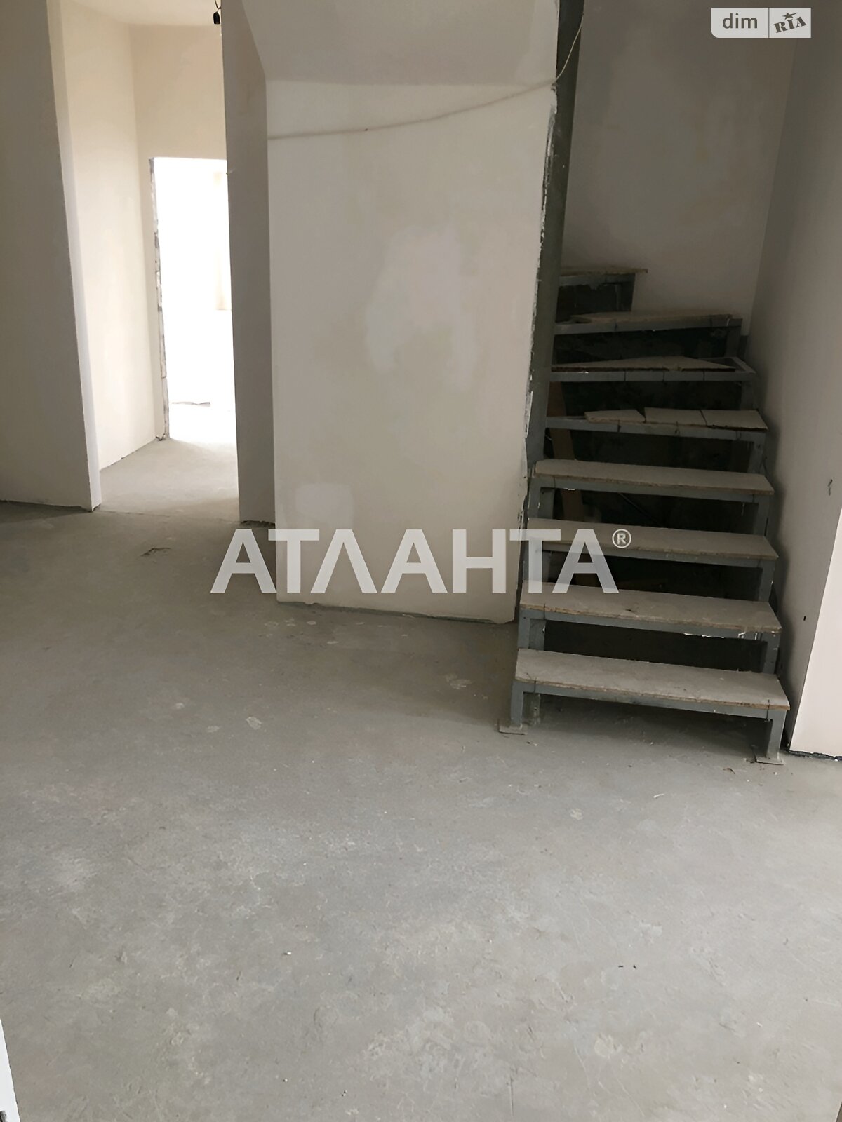 Продаж п`ятикімнатної квартири в Одесі, на вул. Педагогічна 21 корпус 1, район Приморський фото 1 Продаж п`ятикімнатної квартири в Одесі, на вул. Педагогічна 21 корпус 1, район Приморський фото 1