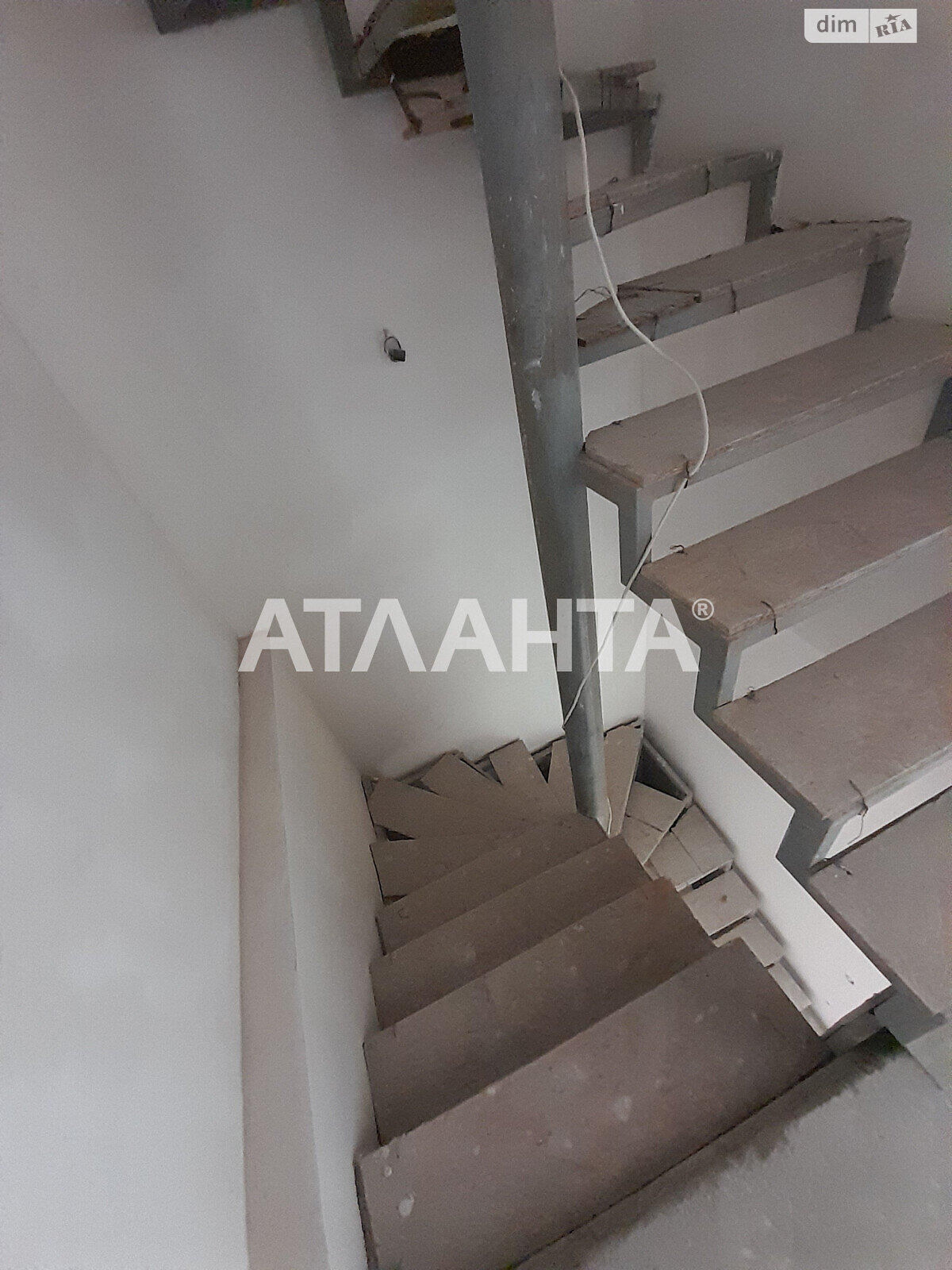 Продаж п`ятикімнатної квартири в Одесі, на вул. Педагогічна 21 корпус 1, район Приморський фото 1 Продаж п`ятикімнатної квартири в Одесі, на вул. Педагогічна 21 корпус 1, район Приморський фото 1