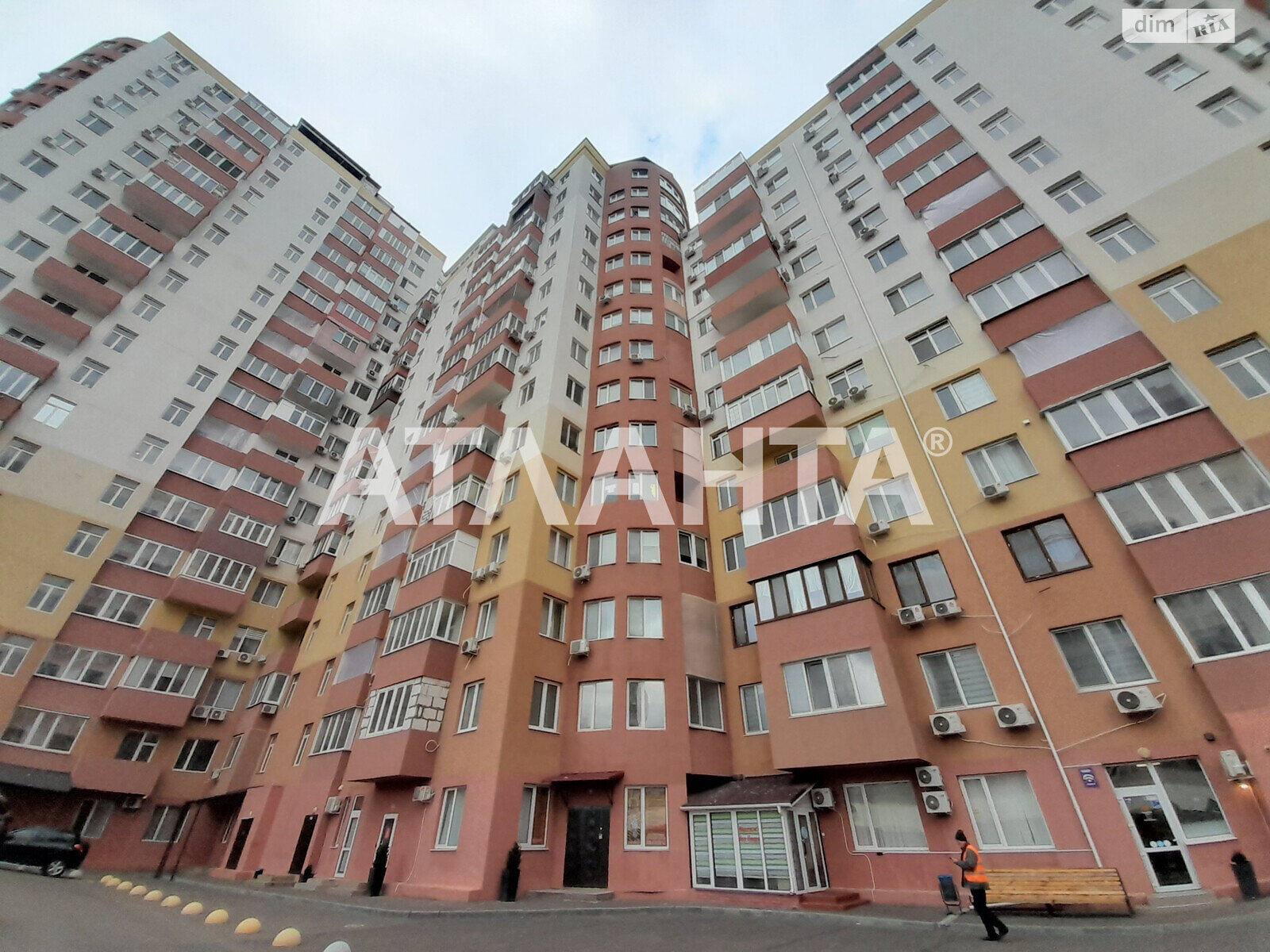 Продаж п`ятикімнатної квартири в Одесі, на вул. Педагогічна 21 корпус 1, район Приморський фото 1 Продаж п`ятикімнатної квартири в Одесі, на вул. Педагогічна 21 корпус 1, район Приморський фото 1