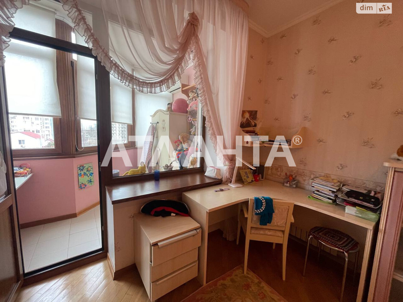 Продаж трикімнатної квартири в Одесі, на вул. Педагогічна 27, район Приморський фото 1 Продаж трикімнатної квартири в Одесі, на вул. Педагогічна 27, район Приморський фото 1