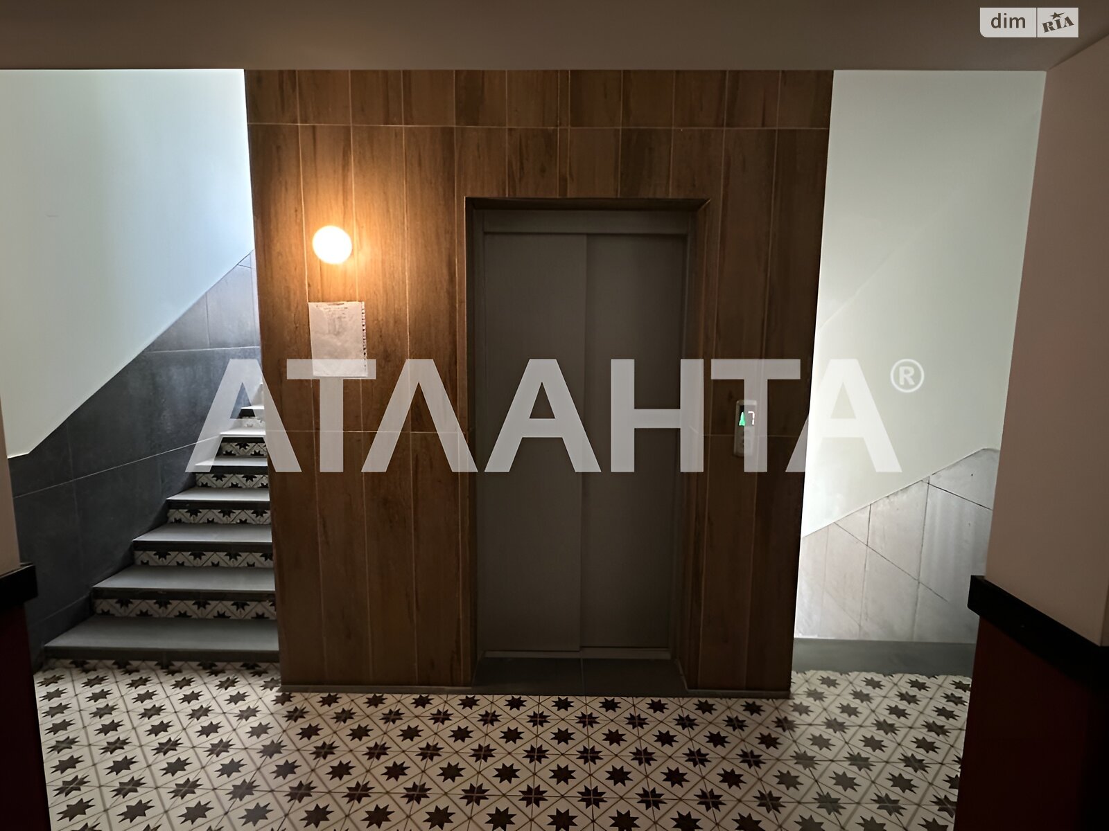 Продажа двухкомнатной квартиры в Одессе, на дор. Фонтанская, район Приморский фото 1 Продажа двухкомнатной квартиры в Одессе, на дор. Фонтанская, район Приморский фото 1