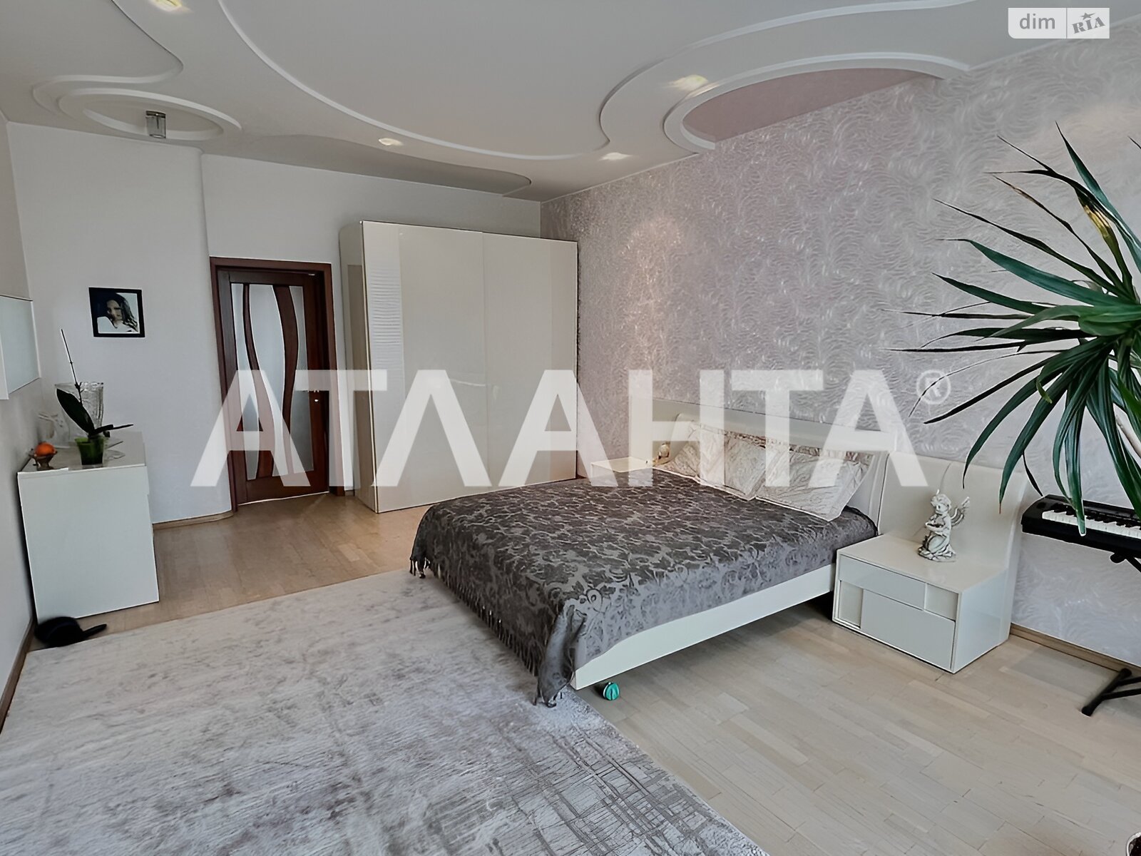 Продаж трикімнатної квартири в Одесі, на дор. Фонтанська 16/8, район Приморський фото 3 Продаж трикімнатної квартири в Одесі, на дор. Фонтанська 16/8, район Приморський фото 3