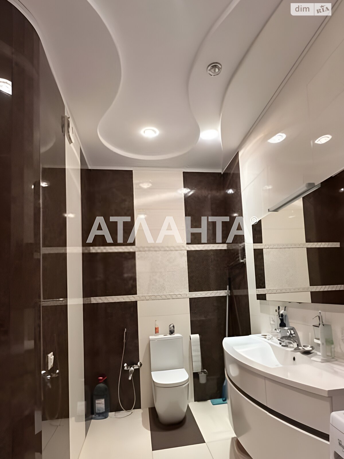 Продаж трикімнатної квартири в Одесі, на дор. Фонтанська 16/8, район Приморський фото 3 Продаж трикімнатної квартири в Одесі, на дор. Фонтанська 16/8, район Приморський фото 3