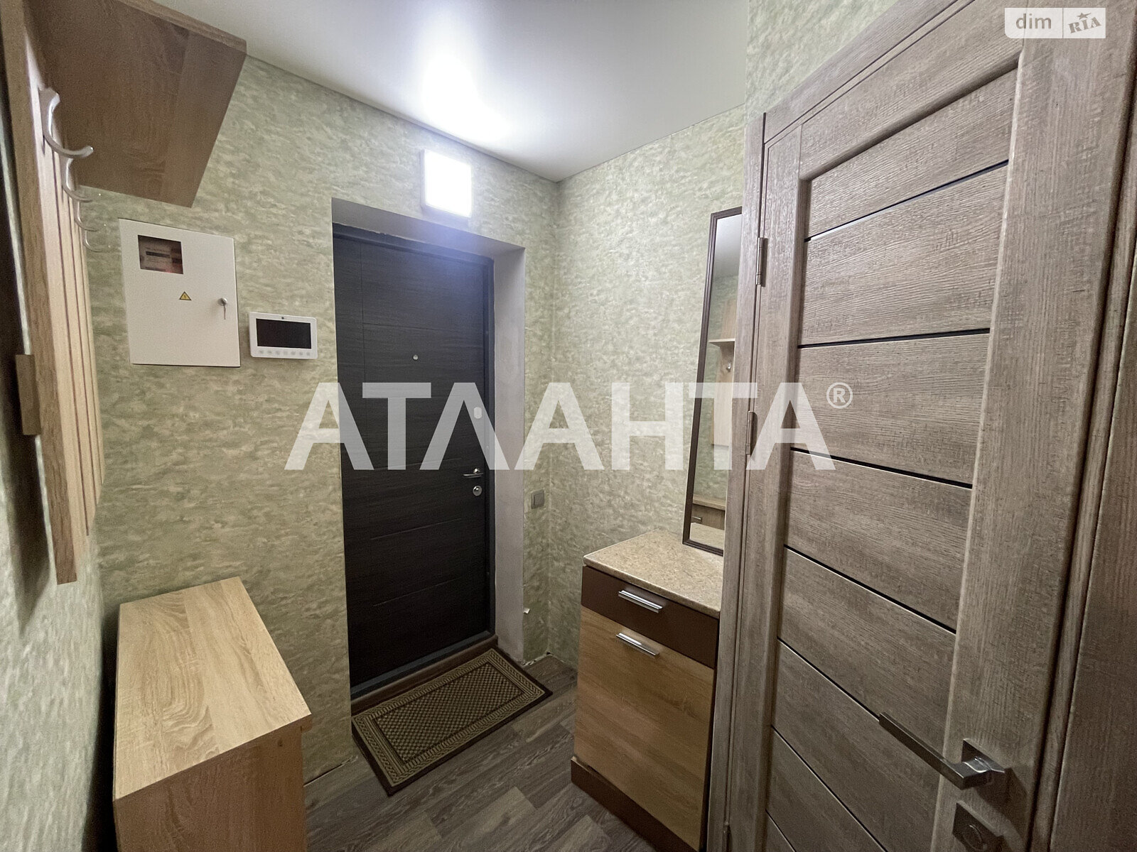 Продаж однокімнатної квартири в Одесі, на дор. Фонтанська, район Приморський фото 1 Продаж однокімнатної квартири в Одесі, на дор. Фонтанська, район Приморський фото 1