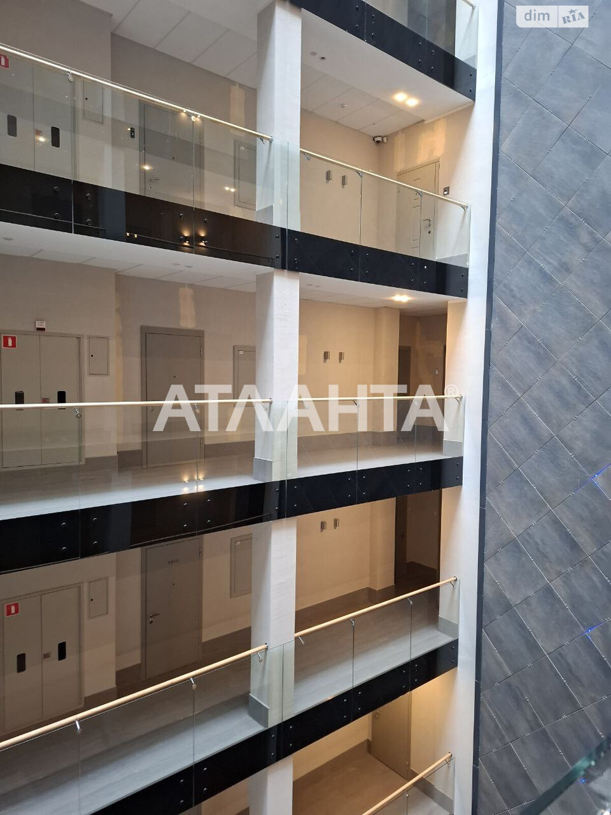 Продаж однокімнатної квартири в Одесі, на дор. Фонтанська 77А, район Приморський фото 1 Продаж однокімнатної квартири в Одесі, на дор. Фонтанська 77А, район Приморський фото 1