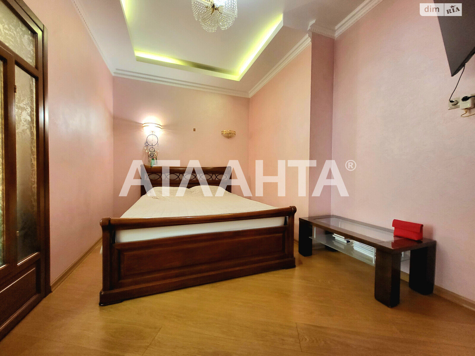 Продажа трехкомнатной квартиры в Одессе, на дор. Фонтанская 33/1, район Приморский фото 1 Продажа трехкомнатной квартиры в Одессе, на дор. Фонтанская 33/1, район Приморский фото 1