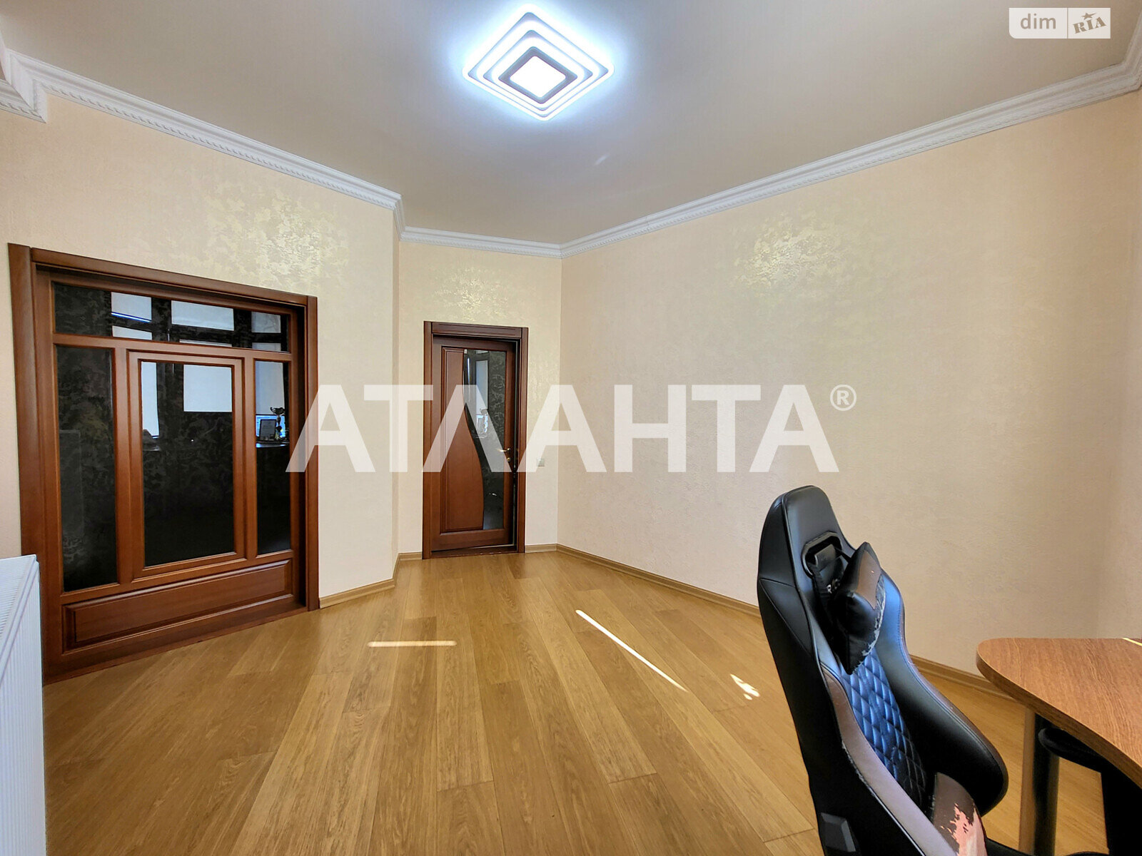 Продажа трехкомнатной квартиры в Одессе, на дор. Фонтанская 33/1, район Приморский фото 1 Продажа трехкомнатной квартиры в Одессе, на дор. Фонтанская 33/1, район Приморский фото 1