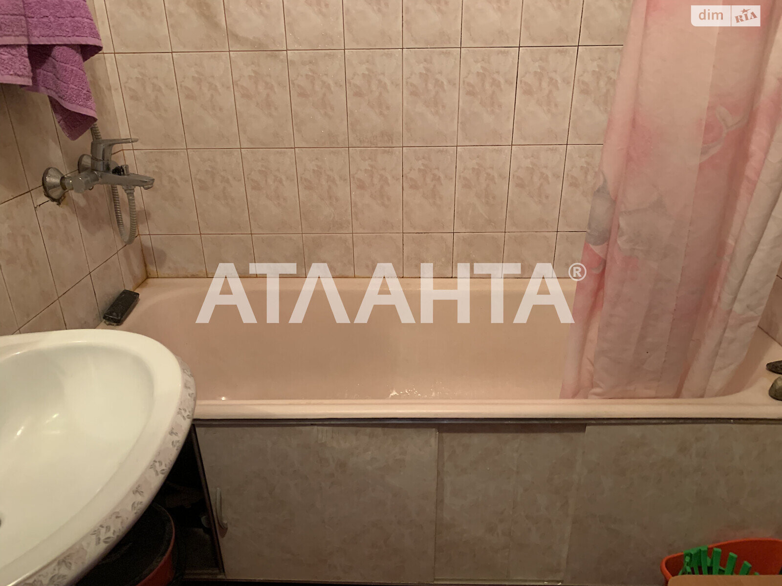 Продажа трехкомнатной квартиры в Одессе, на ул. Академическая, район Приморский фото 1 Продажа трехкомнатной квартиры в Одессе, на ул. Академическая, район Приморский фото 1