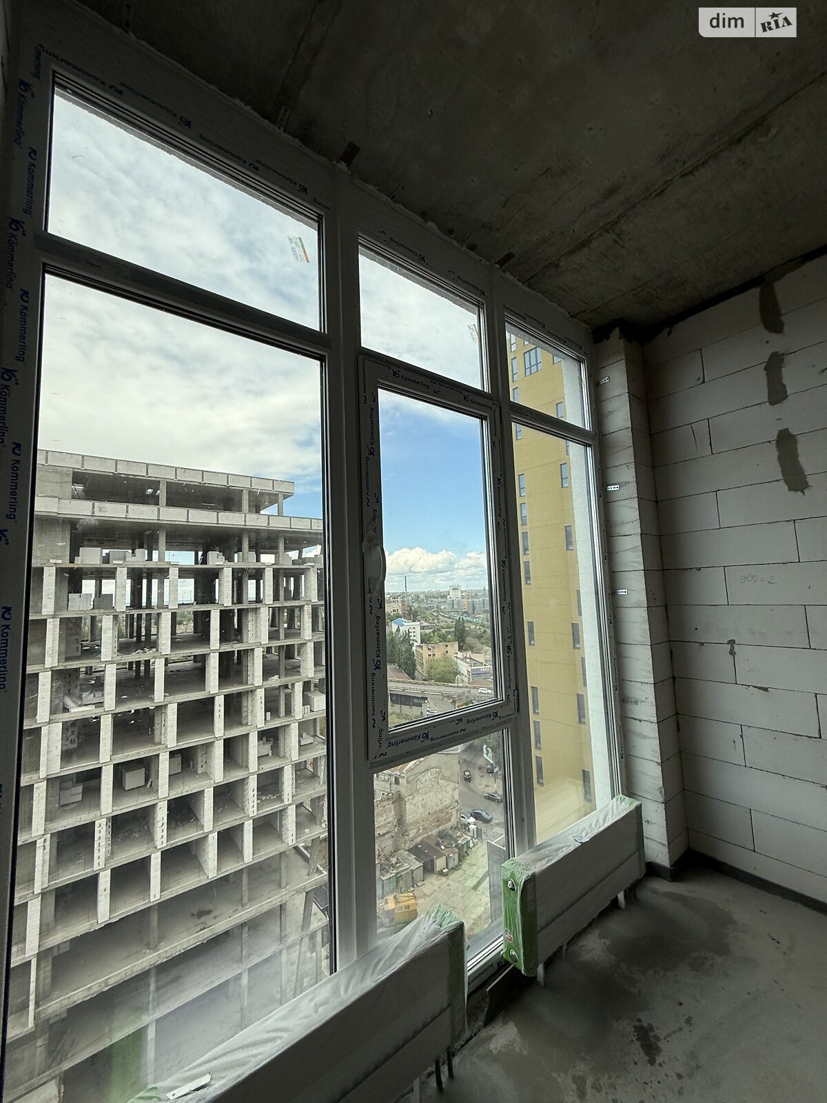 Продаж однокімнатної квартири в Одесі, на вул. Пляжна 47, район Приморський фото 1 Продаж однокімнатної квартири в Одесі, на вул. Пляжна 47, район Приморський фото 1