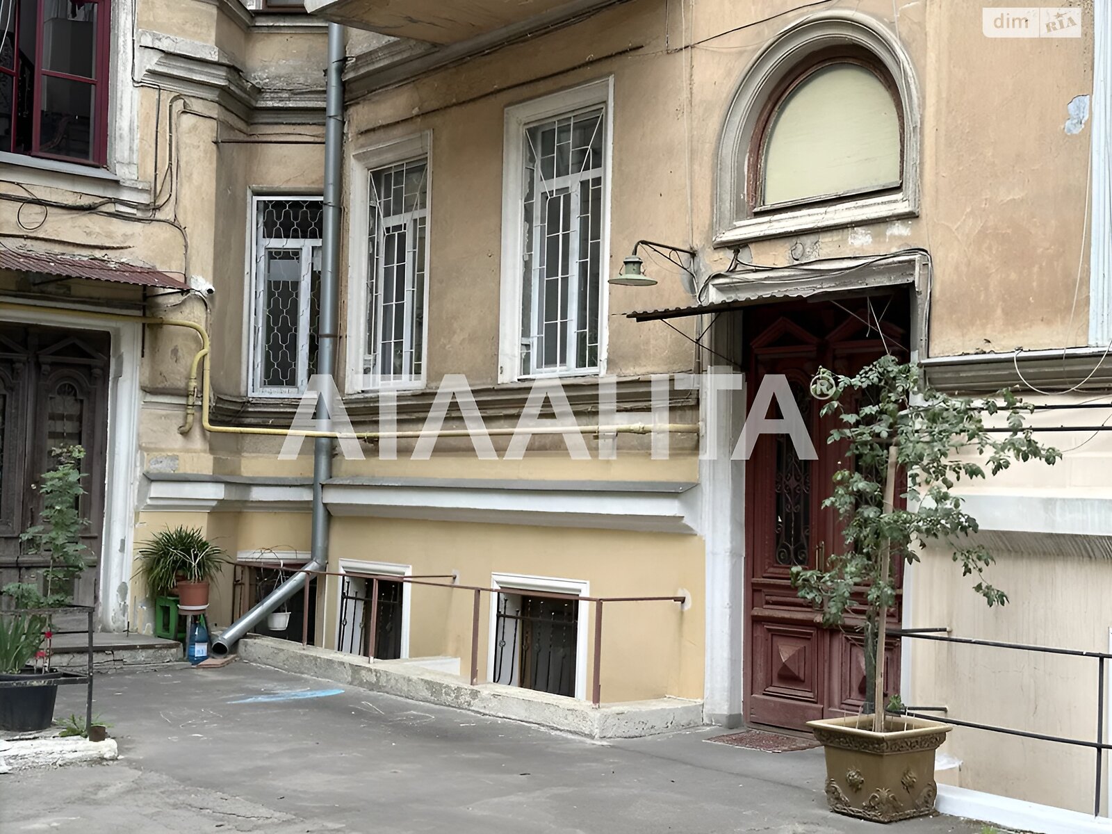 Продажа четырехкомнатной квартиры в Одессе, на ул. Коблевская, район Приморский фото 2 Продажа четырехкомнатной квартиры в Одессе, на ул. Коблевская, район Приморский фото 2