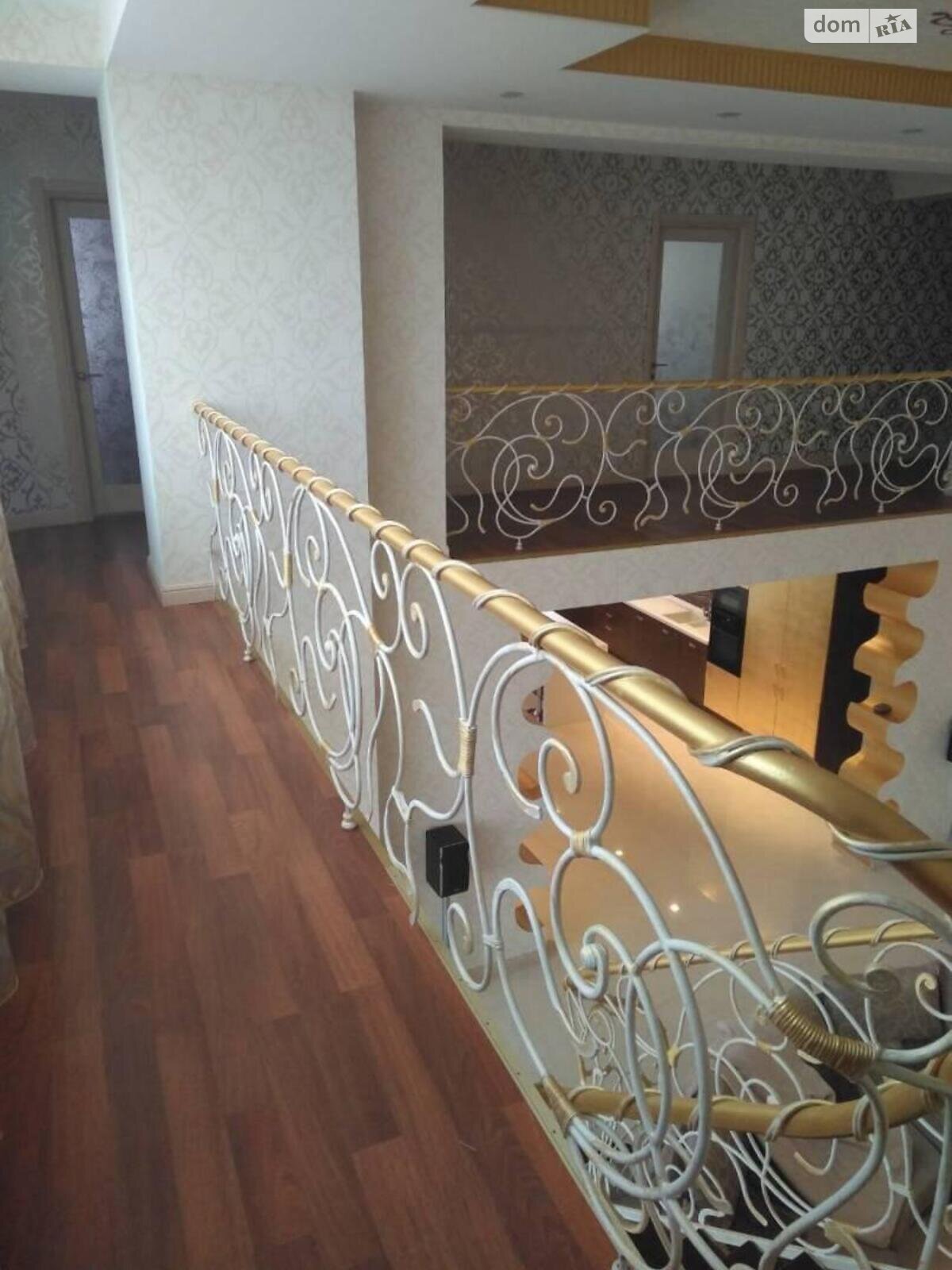 Продажа четырехкомнатной квартиры в Одессе, на ул. Посмитного, район Приморский фото 1