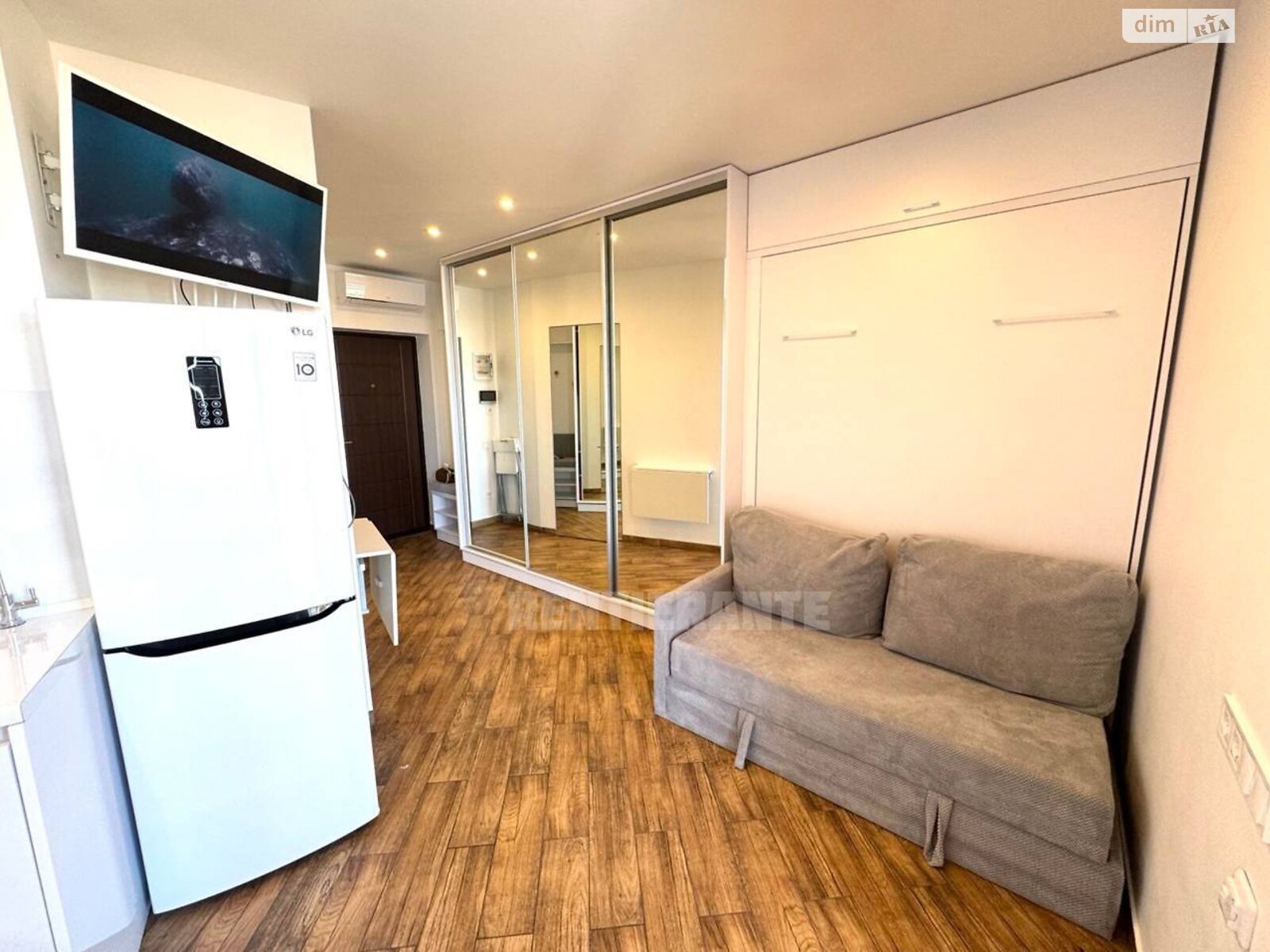 Продаж однокімнатної квартири в Одесі, на вул. Приморська 22, район Приморський фото 1