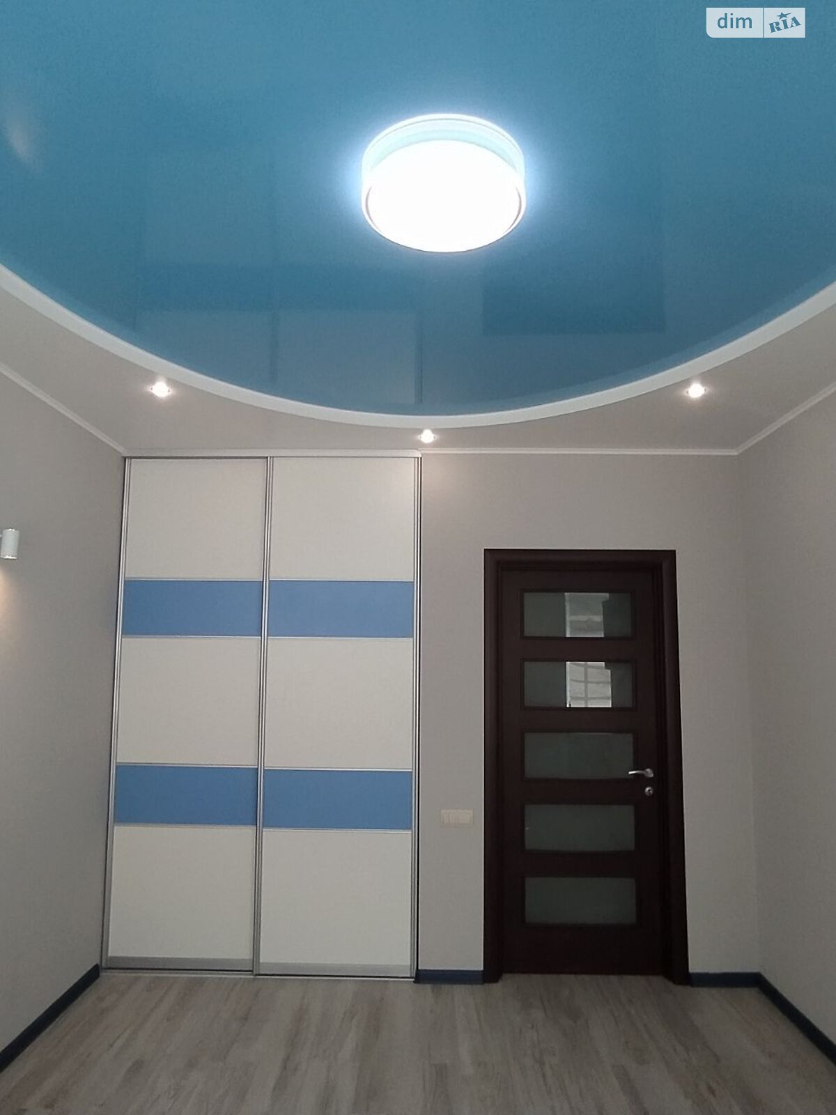 Продаж двокімнатної квартири в Одесі, на вул. Разумовська 10/12, район Приморський фото 1 Продаж двокімнатної квартири в Одесі, на вул. Разумовська 10/12, район Приморський фото 1