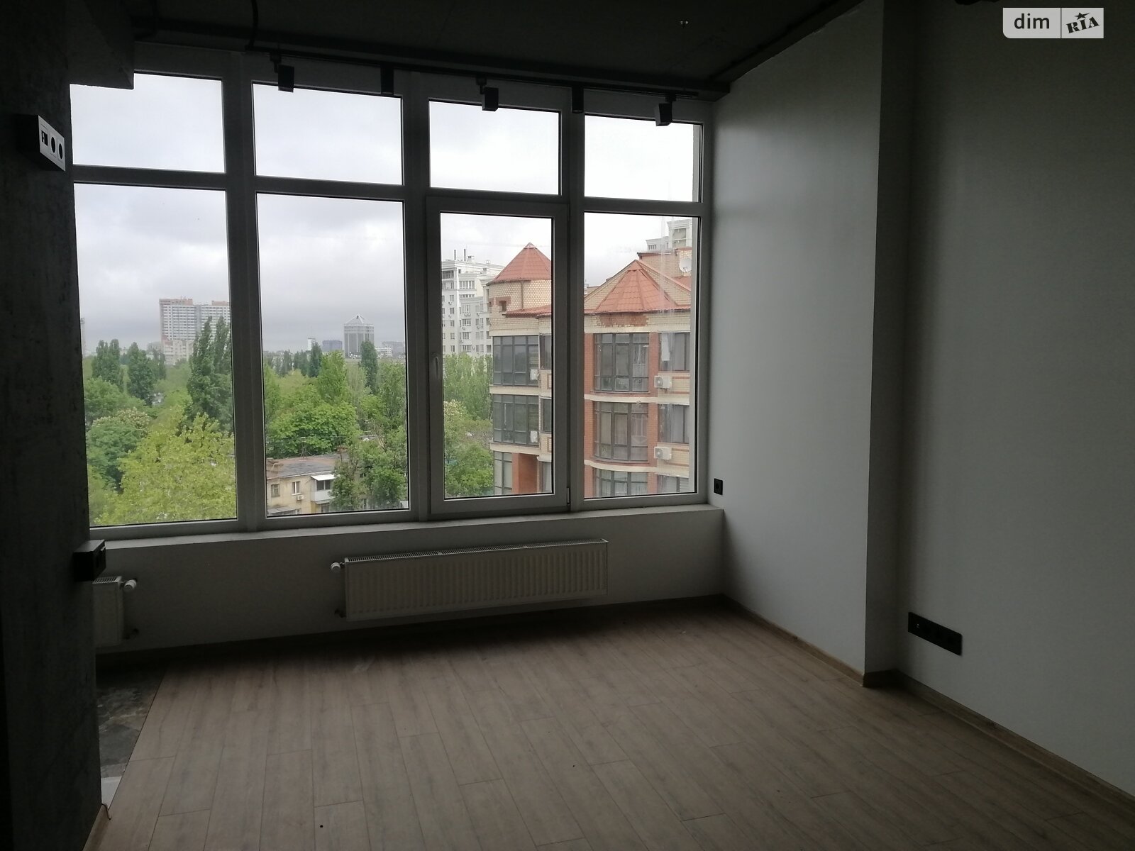 Продаж однокімнатної квартири в Одесі, на вул. Сегедська 13А, район Приморський фото 1 Продаж однокімнатної квартири в Одесі, на вул. Сегедська 13А, район Приморський фото 1
