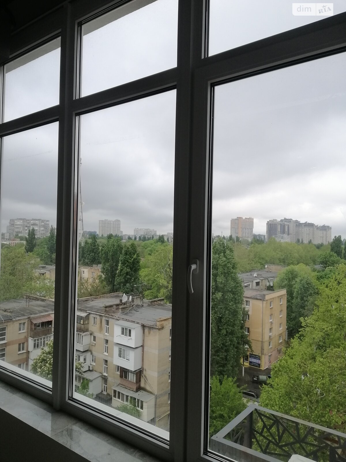Продаж однокімнатної квартири в Одесі, на вул. Сегедська 13А, район Приморський фото 1 Продаж однокімнатної квартири в Одесі, на вул. Сегедська 13А, район Приморський фото 1