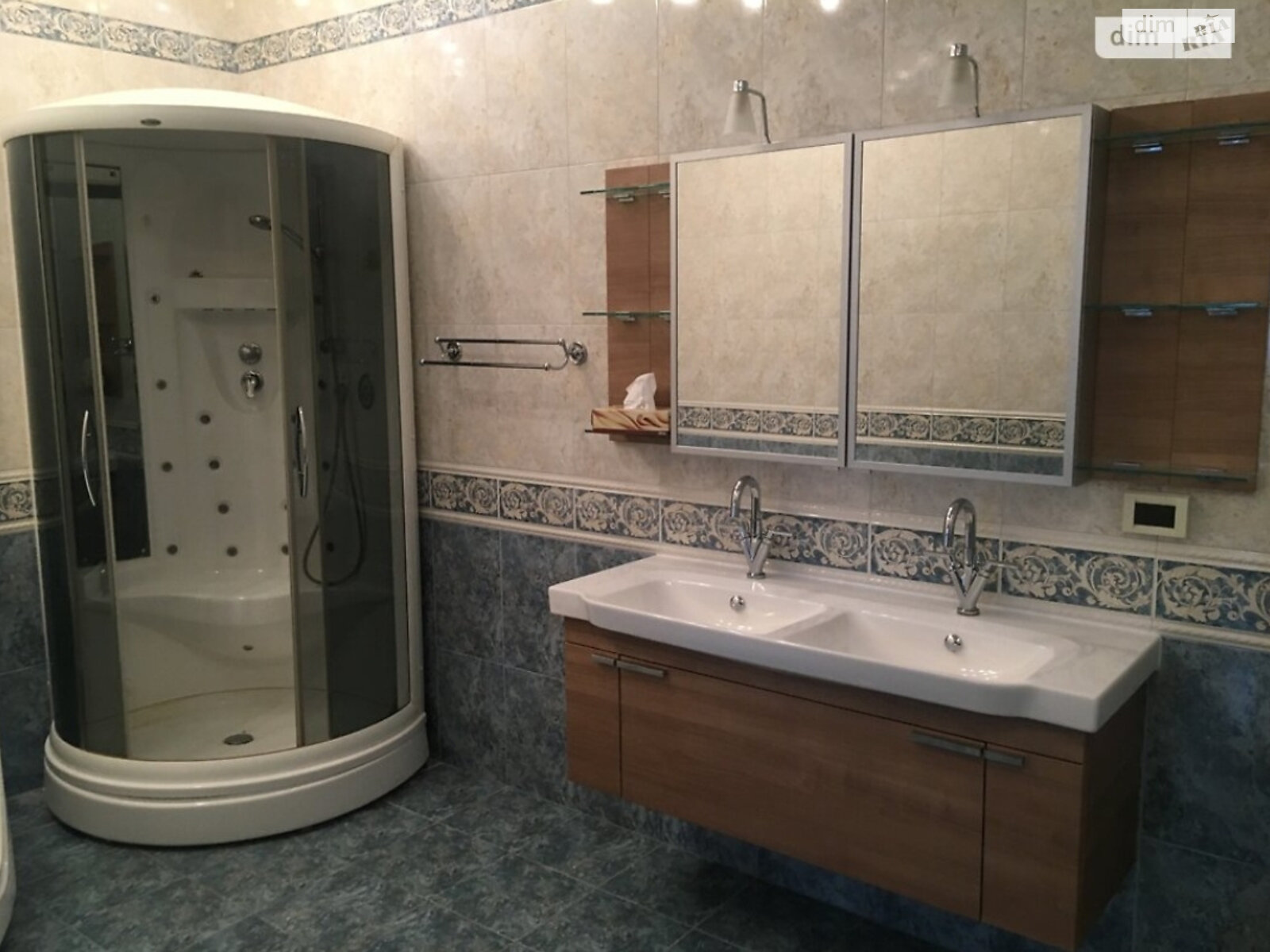Продаж п`ятикімнатної квартири в Одесі, на просп. Шевченка, район Приморський фото 1 Продаж п`ятикімнатної квартири в Одесі, на просп. Шевченка, район Приморський фото 1