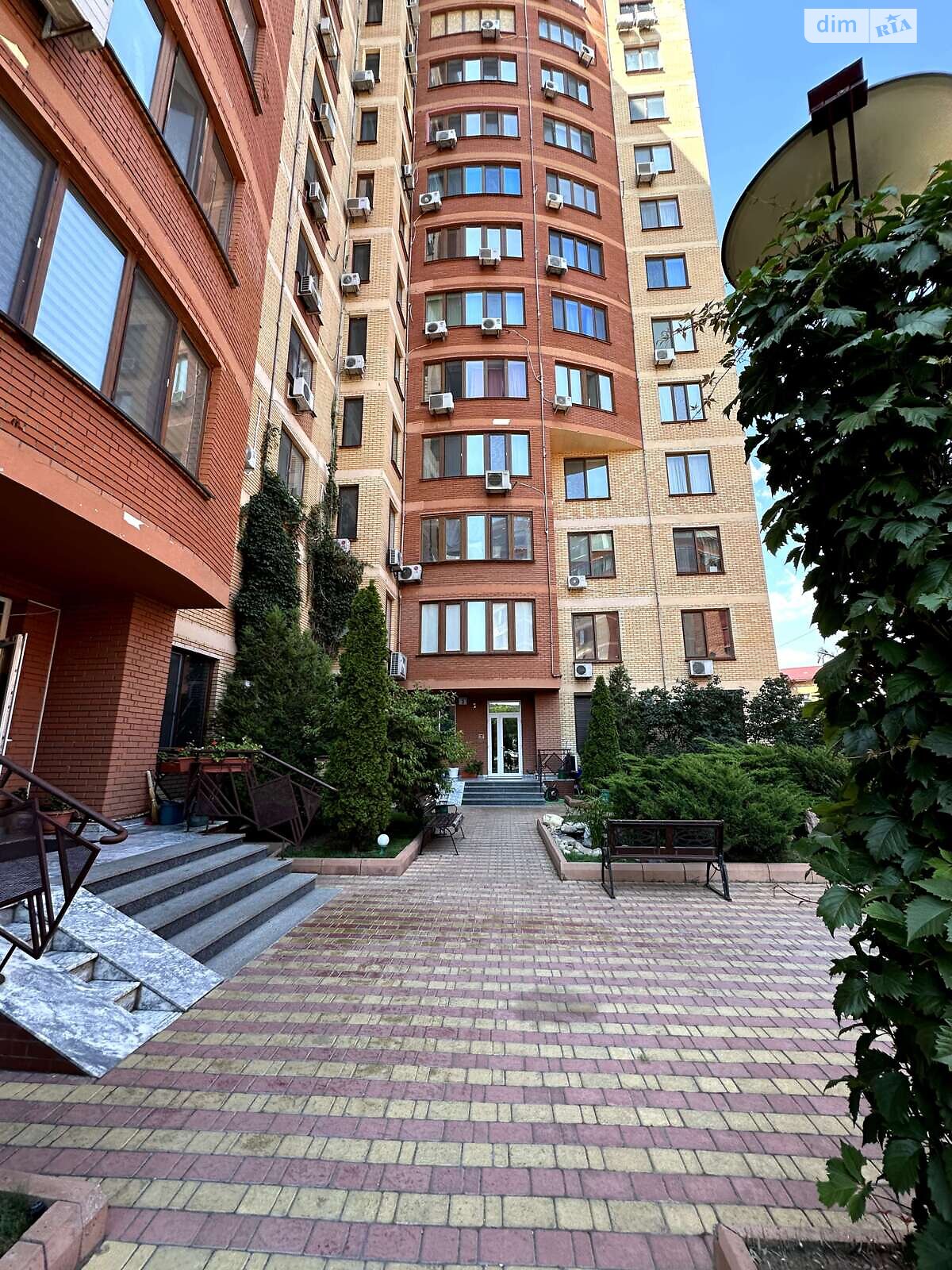 Продажа трехкомнатной квартиры в Одессе, на просп. Шевченко 4Д, район Приморский фото 1 Продажа трехкомнатной квартиры в Одессе, на просп. Шевченко 4Д, район Приморский фото 1