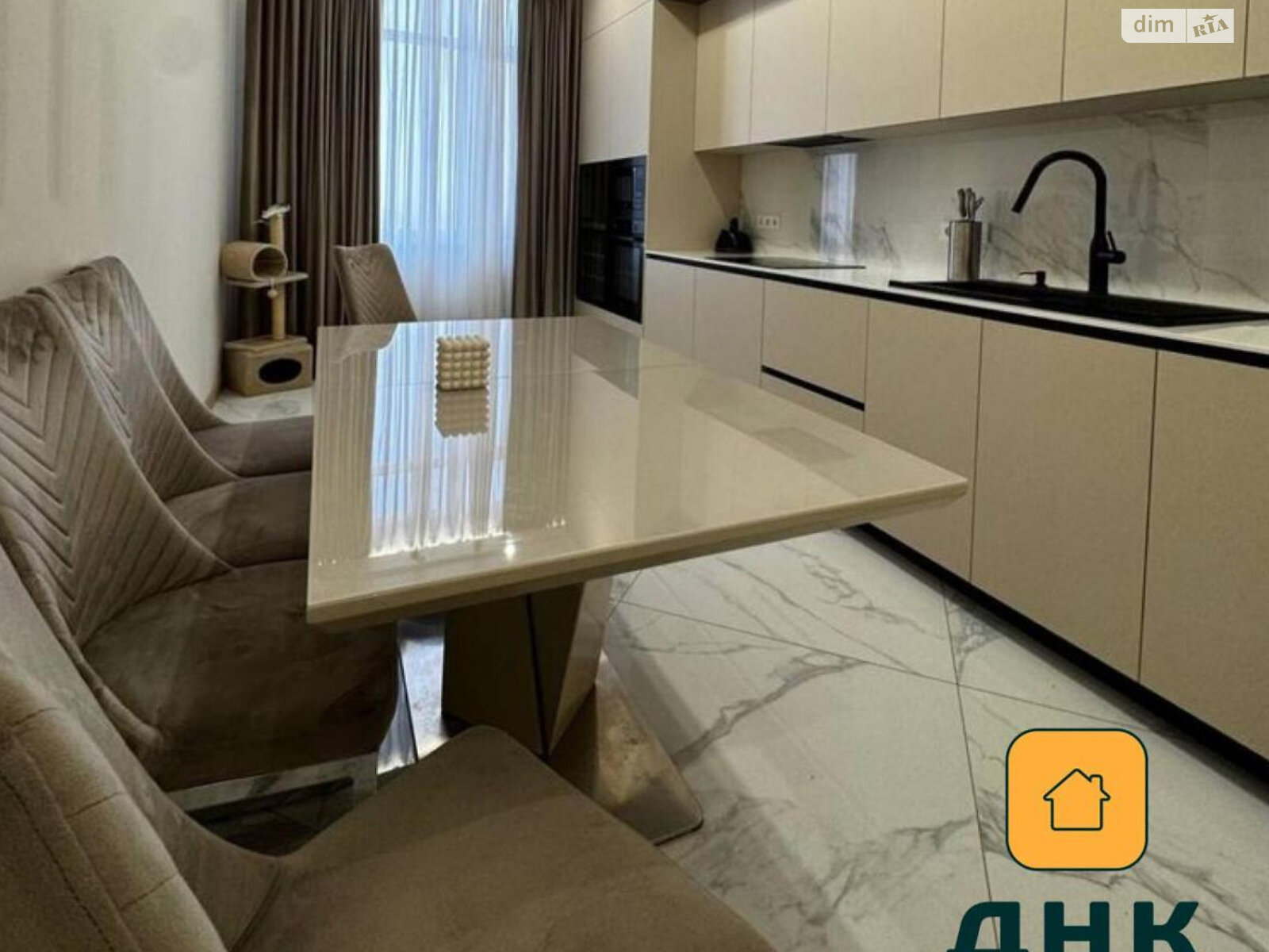 Продаж трикімнатної квартири в Одесі, на просп. Шевченка, район Приморський фото 1 Продаж трикімнатної квартири в Одесі, на просп. Шевченка, район Приморський фото 1