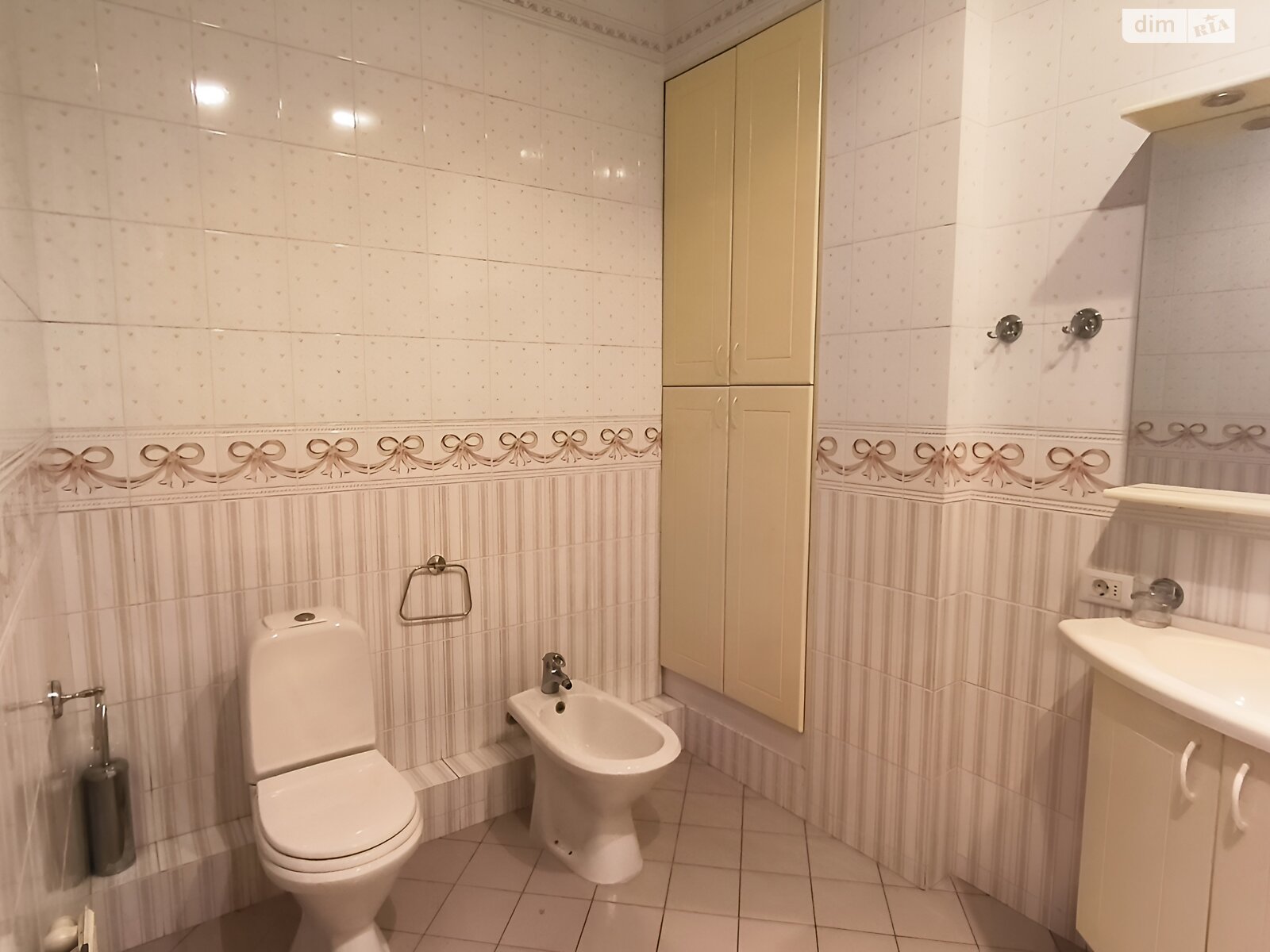 Продаж чотирикімнатної квартири в Одесі, на просп. Шевченка, район Приморський фото 1 Продаж чотирикімнатної квартири в Одесі, на просп. Шевченка, район Приморський фото 1