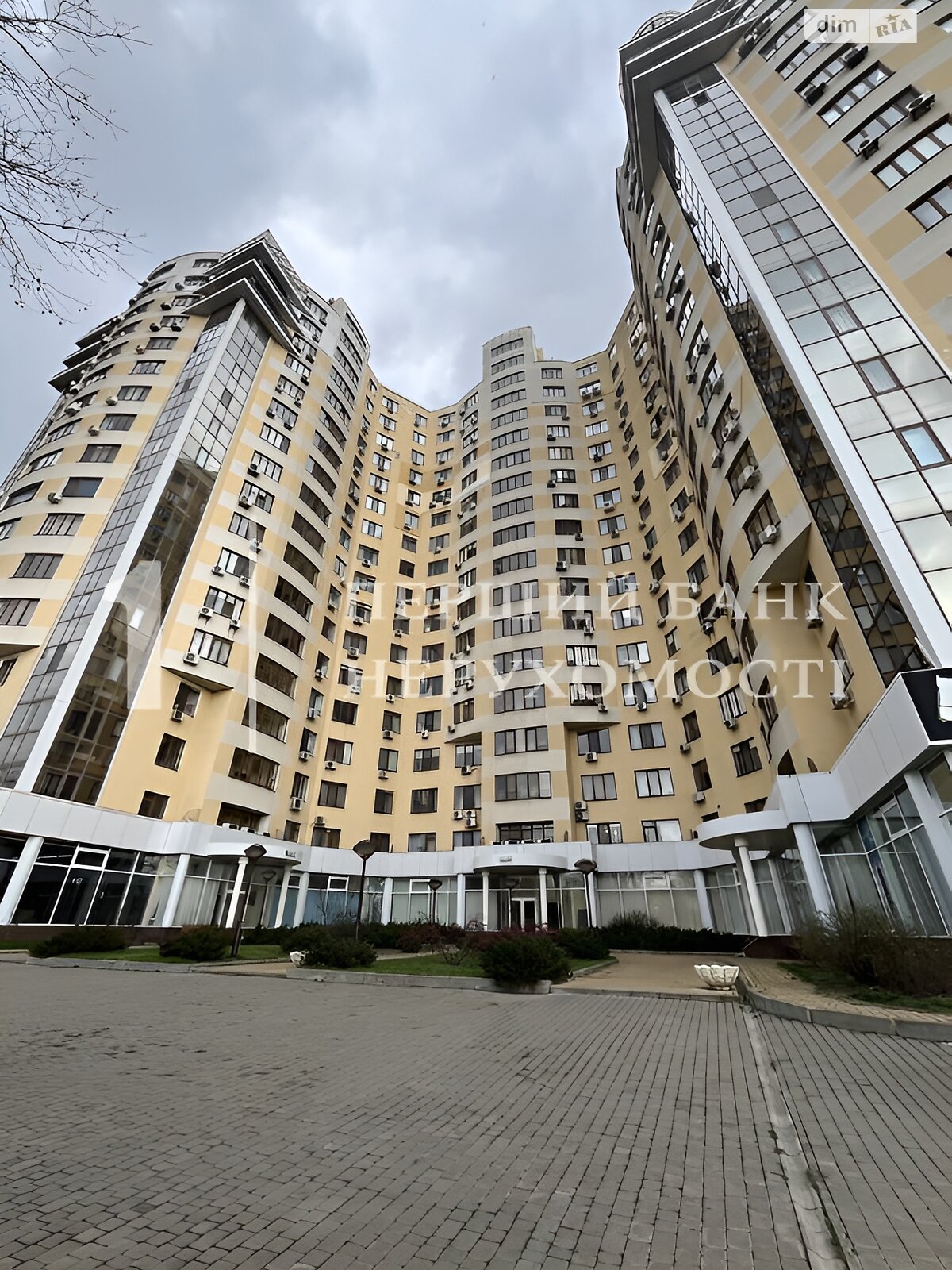 Продажа трехкомнатной квартиры в Одессе, на просп. Шевченко 33Б, район Приморский фото 1 Продажа трехкомнатной квартиры в Одессе, на просп. Шевченко 33Б, район Приморский фото 1